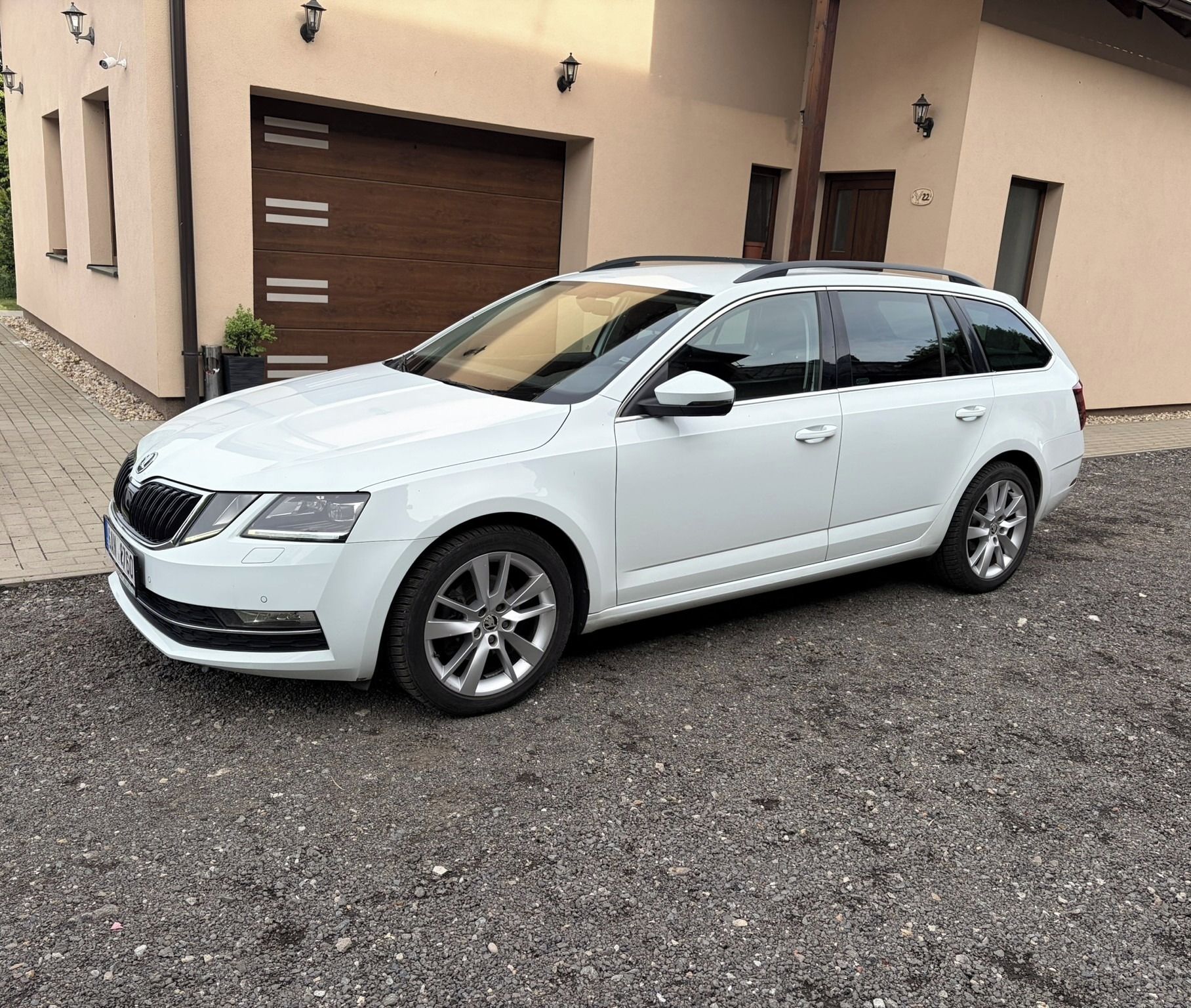 Škoda Octavia, 2.0 TDI 110 kw. DSG. Kombi. - fotka 3