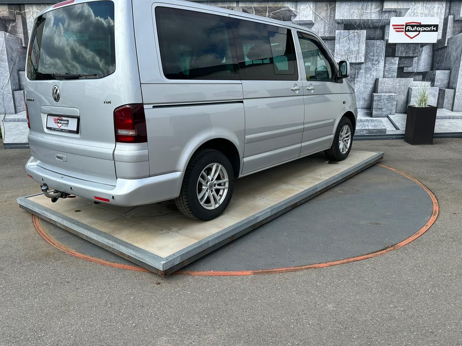Volkswagen Multivan, 2.5TDi, 128KW, HIGHLINE - fotka 6