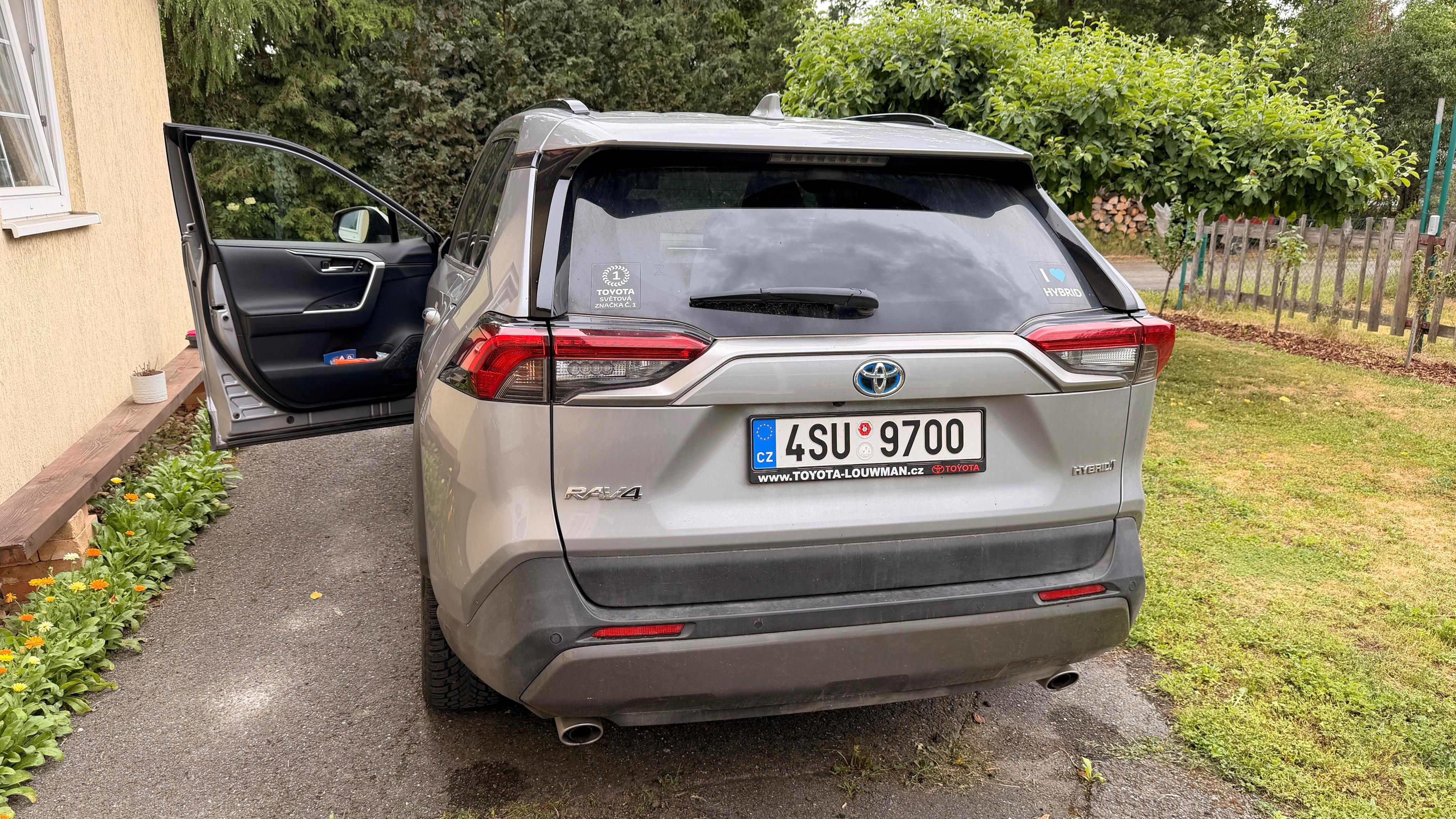 Toyota Rav4 - fotka 2