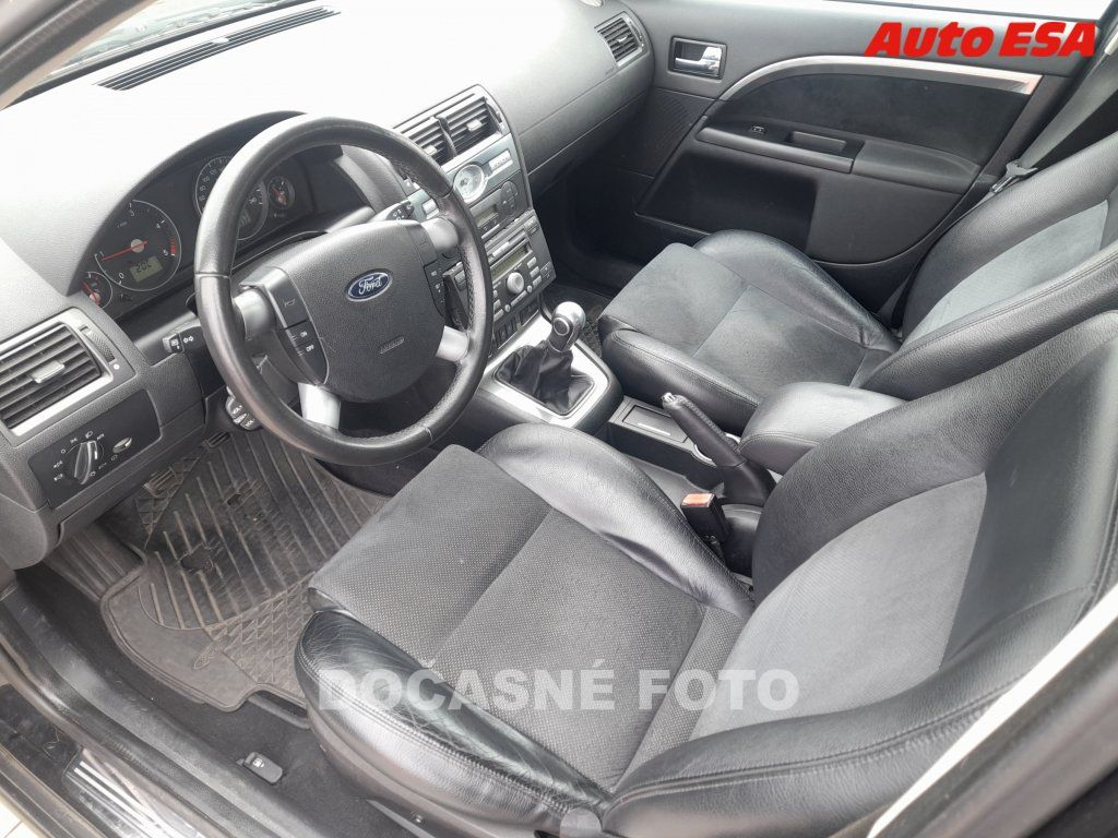 Ford Mondeo, 2.2 - fotka 3
