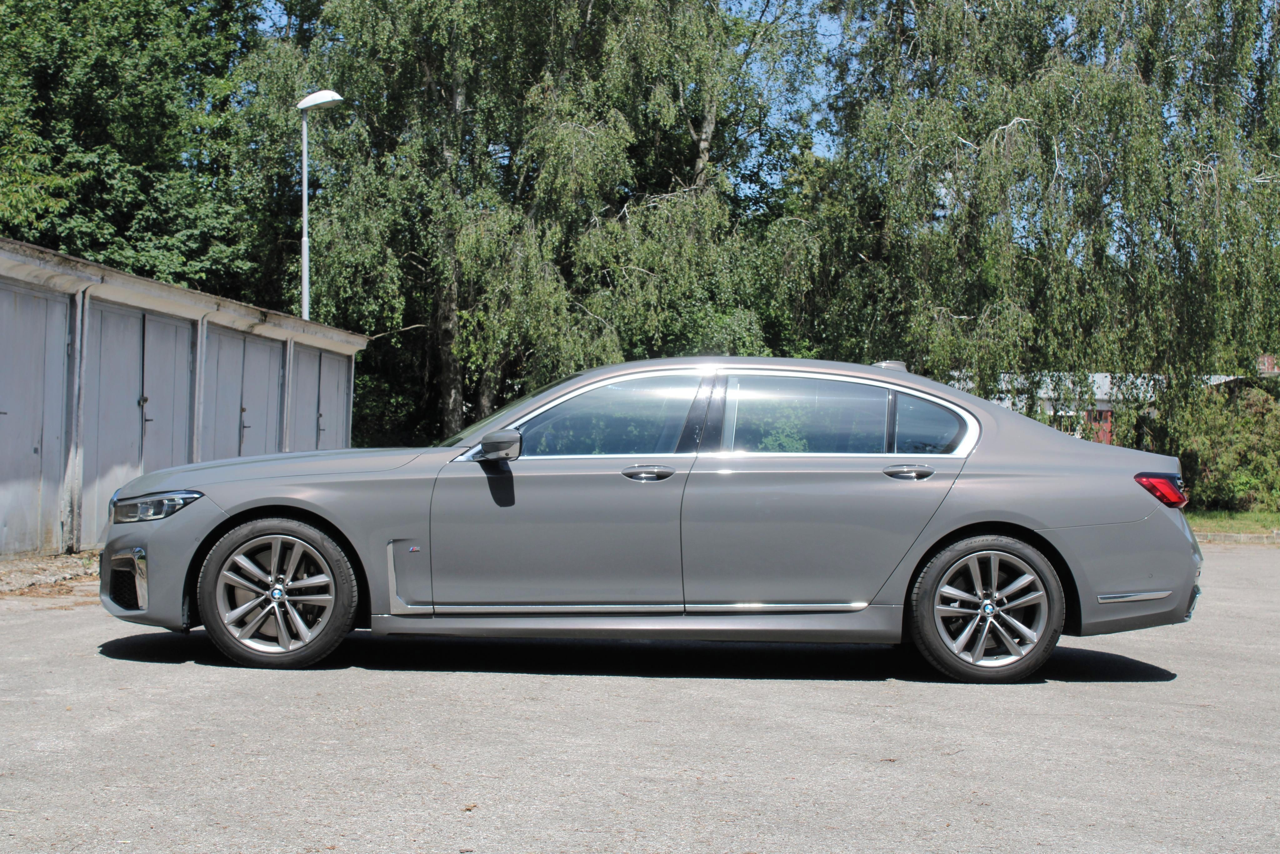 BMW Řada 7, BMW 750i Long, xDrive, 390kW - fotka 4