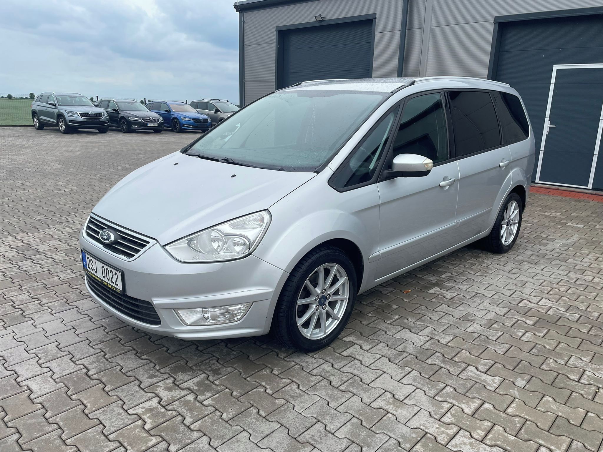 Ford Galaxy, 2.0Tdic 120kw, 7 míst, servis - fotka 2