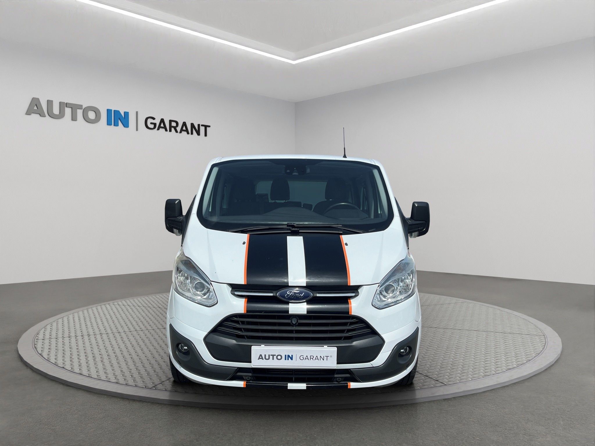 Ford Tourneo Custom, L1 2.2 TDCi 114kW, Tažné - fotka 2
