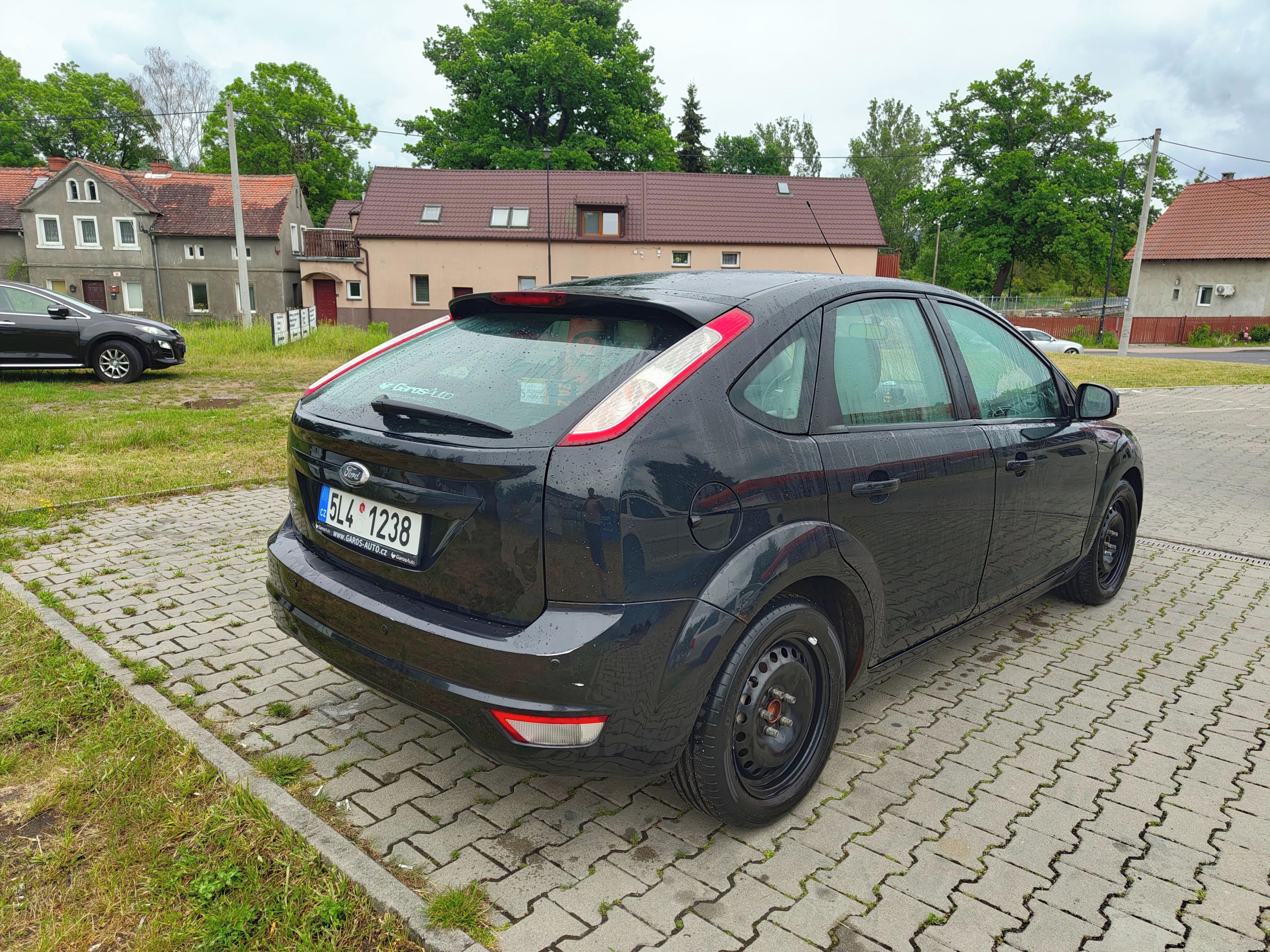 Ford Focus, Ford Focus mk2 1.6i - fotka 2