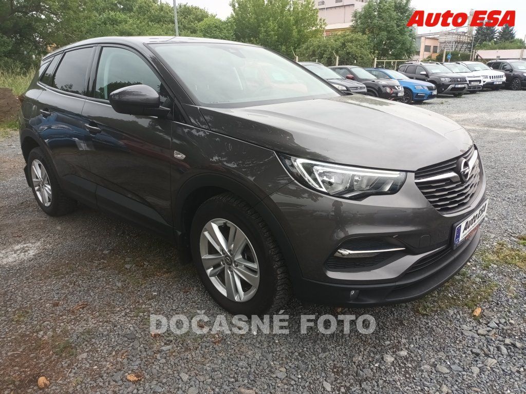 Opel Grandland X, 1.2 PT,ČR,autoAC
