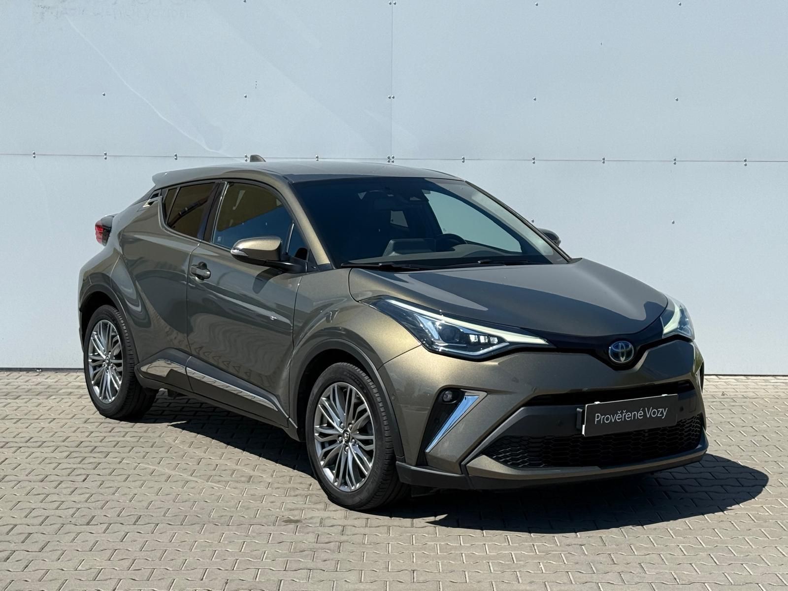 Toyota C-HR, 1.8 HSD e-CVT Executive - fotka 6
