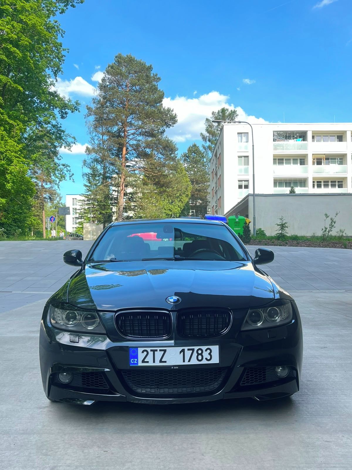 BMW Řada 3, BMW 318i E90 LCI - fotka 2