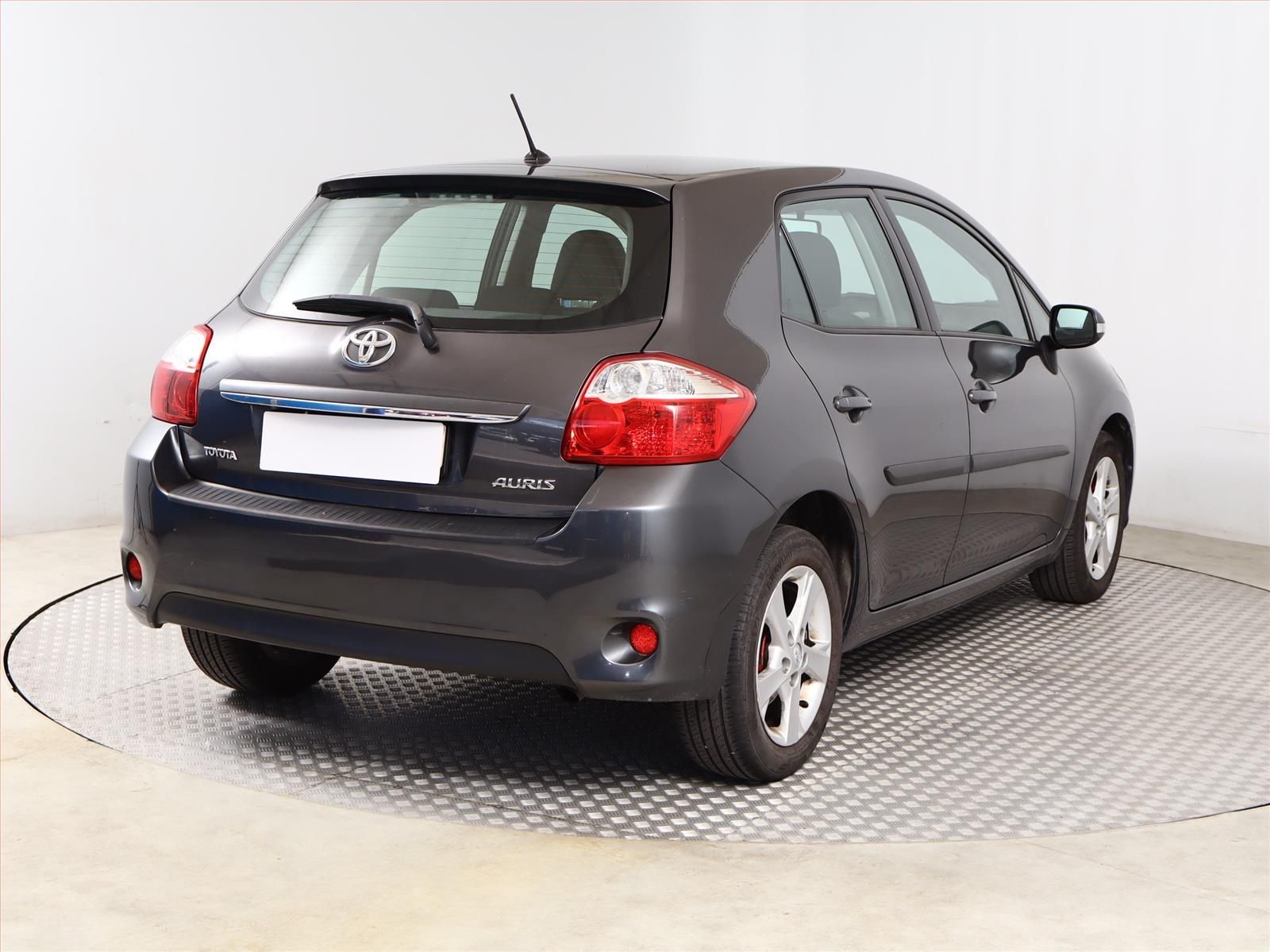 Toyota Auris, 1.6 Valvematic - fotka 5