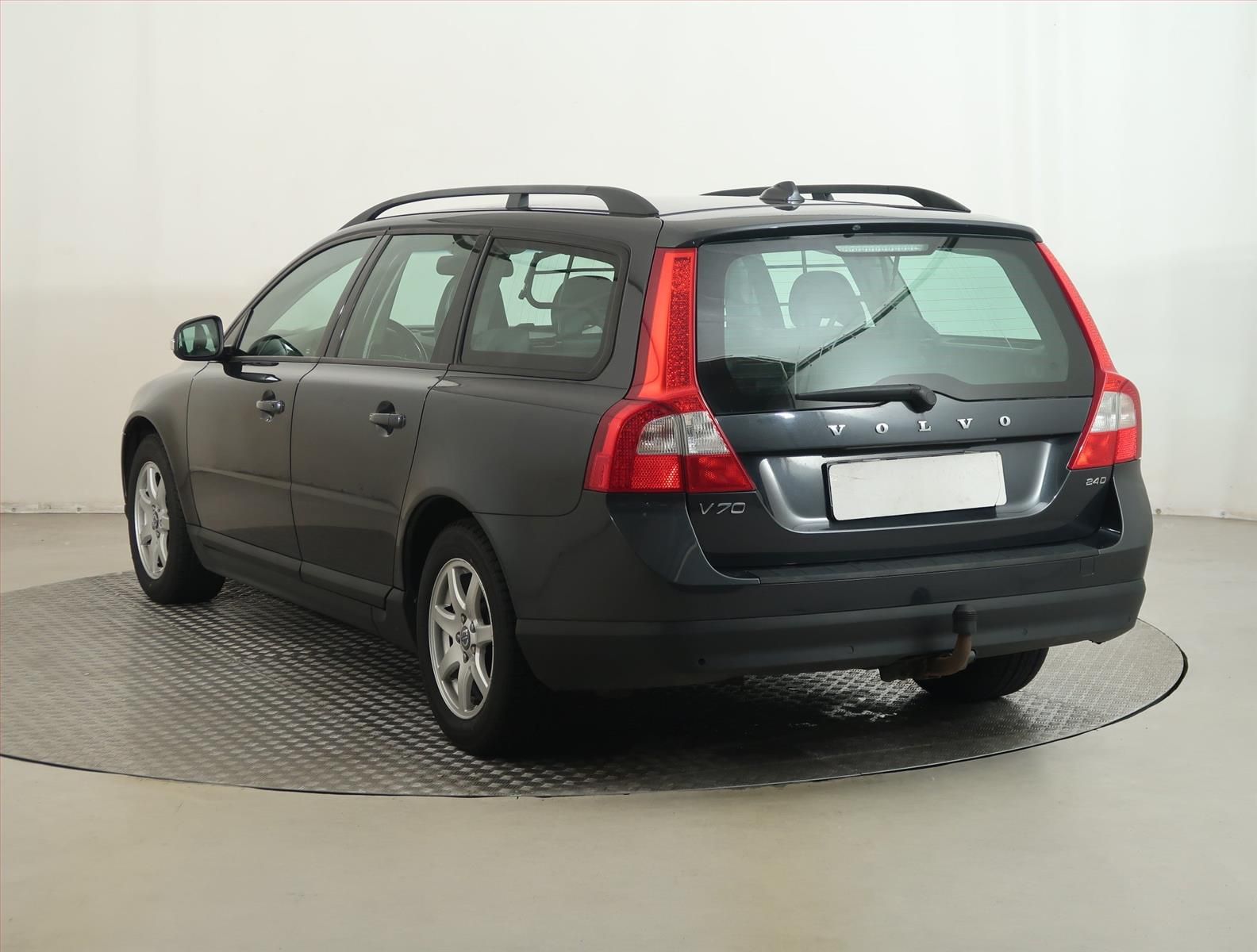 Volvo V70, 2.4 D, Automat, po STK, Tažné - fotka 4