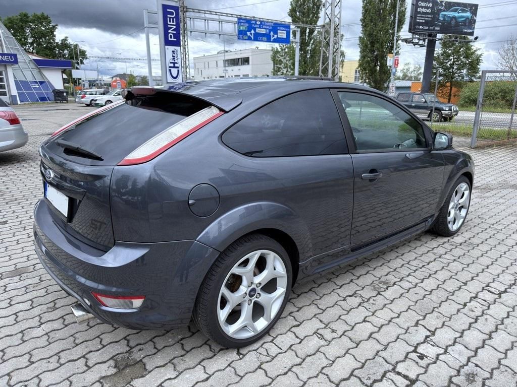 Ford Focus, ST 2.5i 166 kW - fotka 5