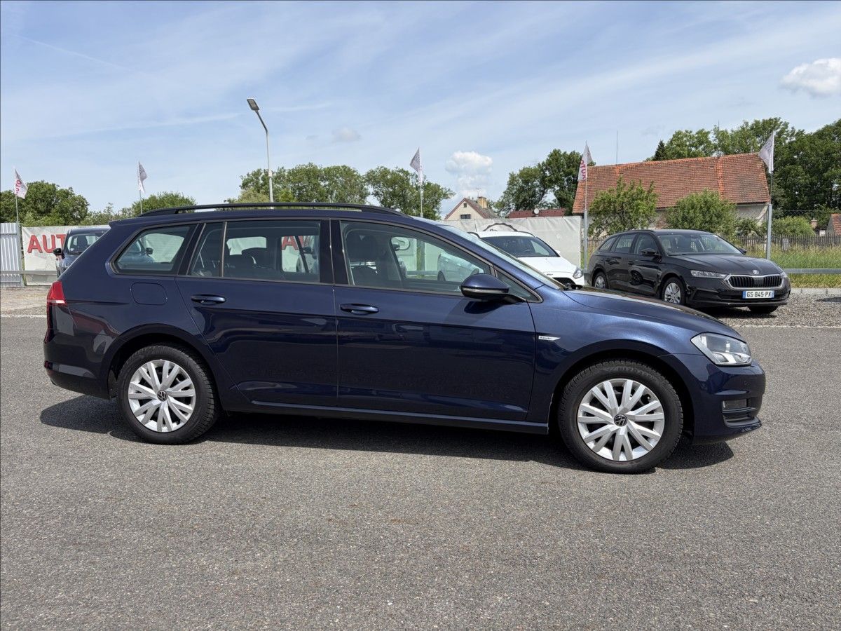 Volkswagen Golf, 1,2 TSi 81KW Variant  6rychl. - fotka 4