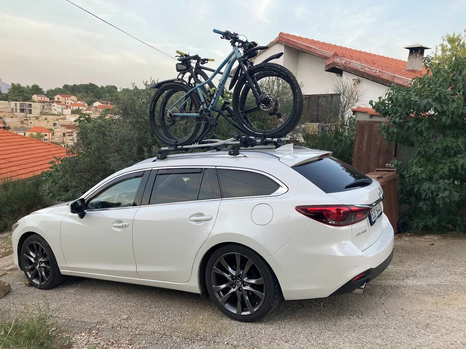 Mazda 6, 2.5 SKYACTIV-G 141 kW AT TOP - fotka 6