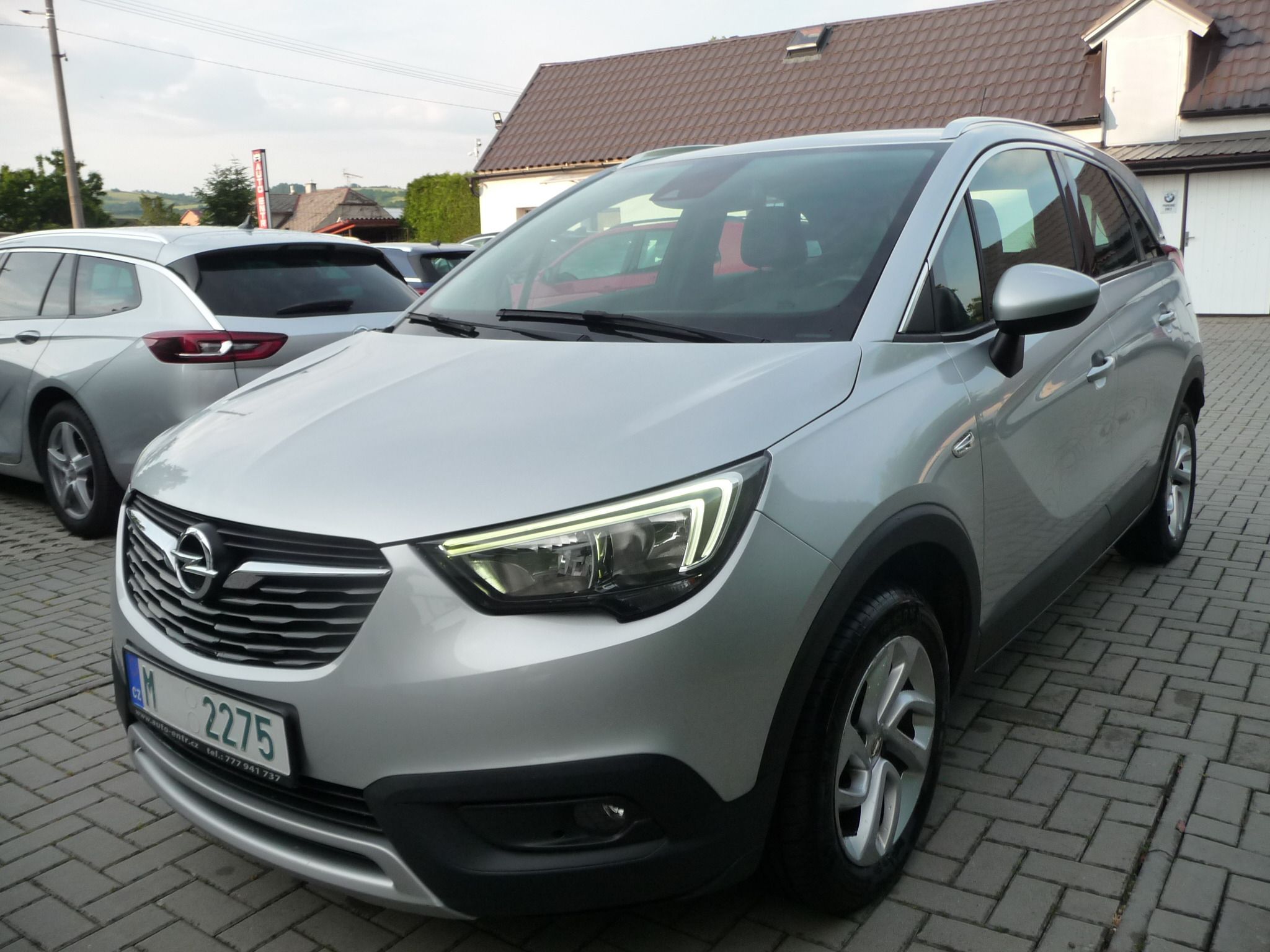 Opel Crossland X, 1.2i 81kw inovation po 1.majit