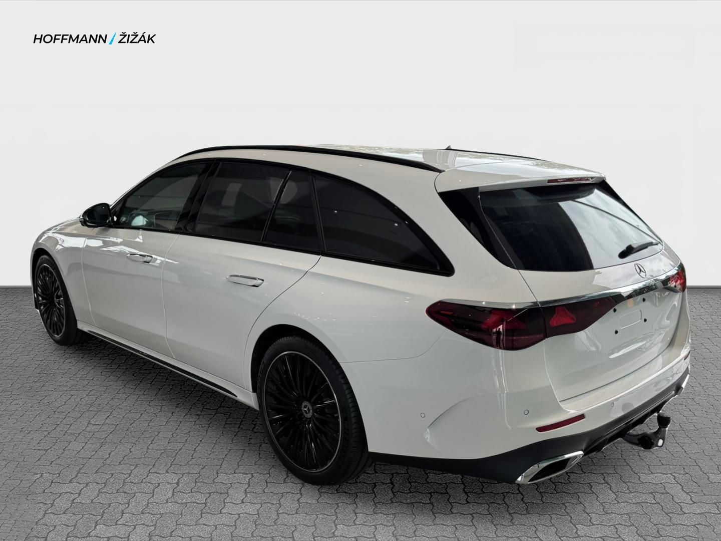 Mercedes-Benz Třídy E, E 220 4MATIC kombi - fotka 3