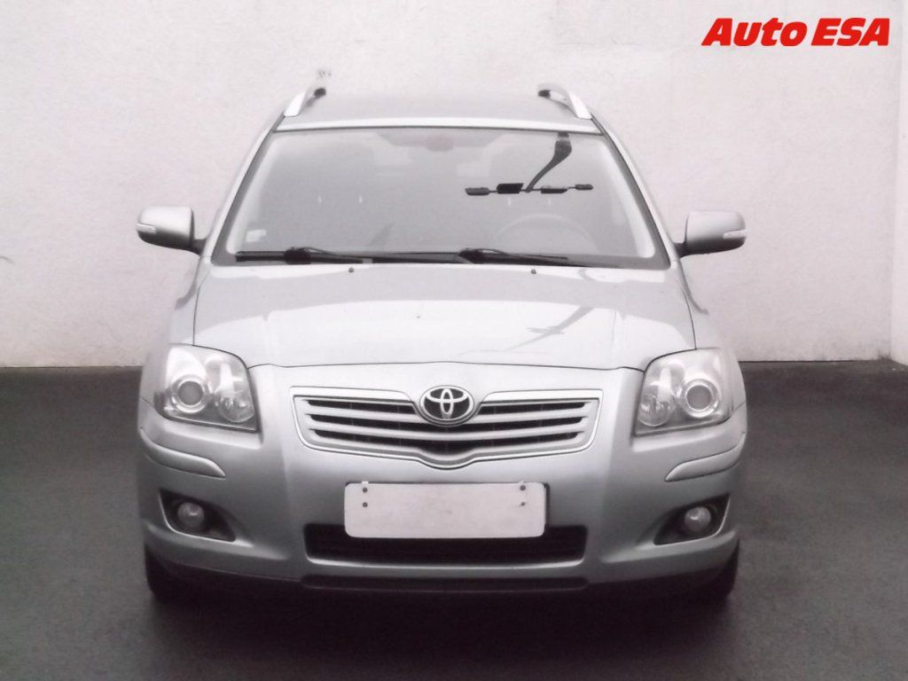 Toyota Avensis, 2.2D4D,ČR - fotka 2