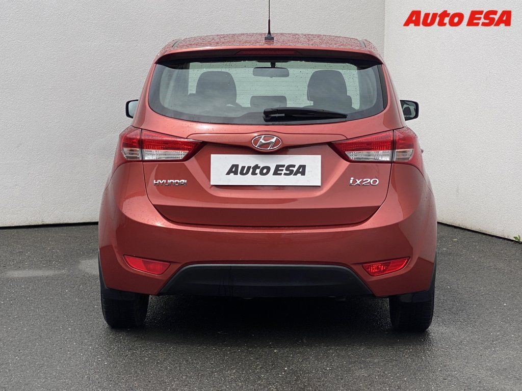 Hyundai ix20, 1.4i,ČR,servis.kniha,AC - fotka 5