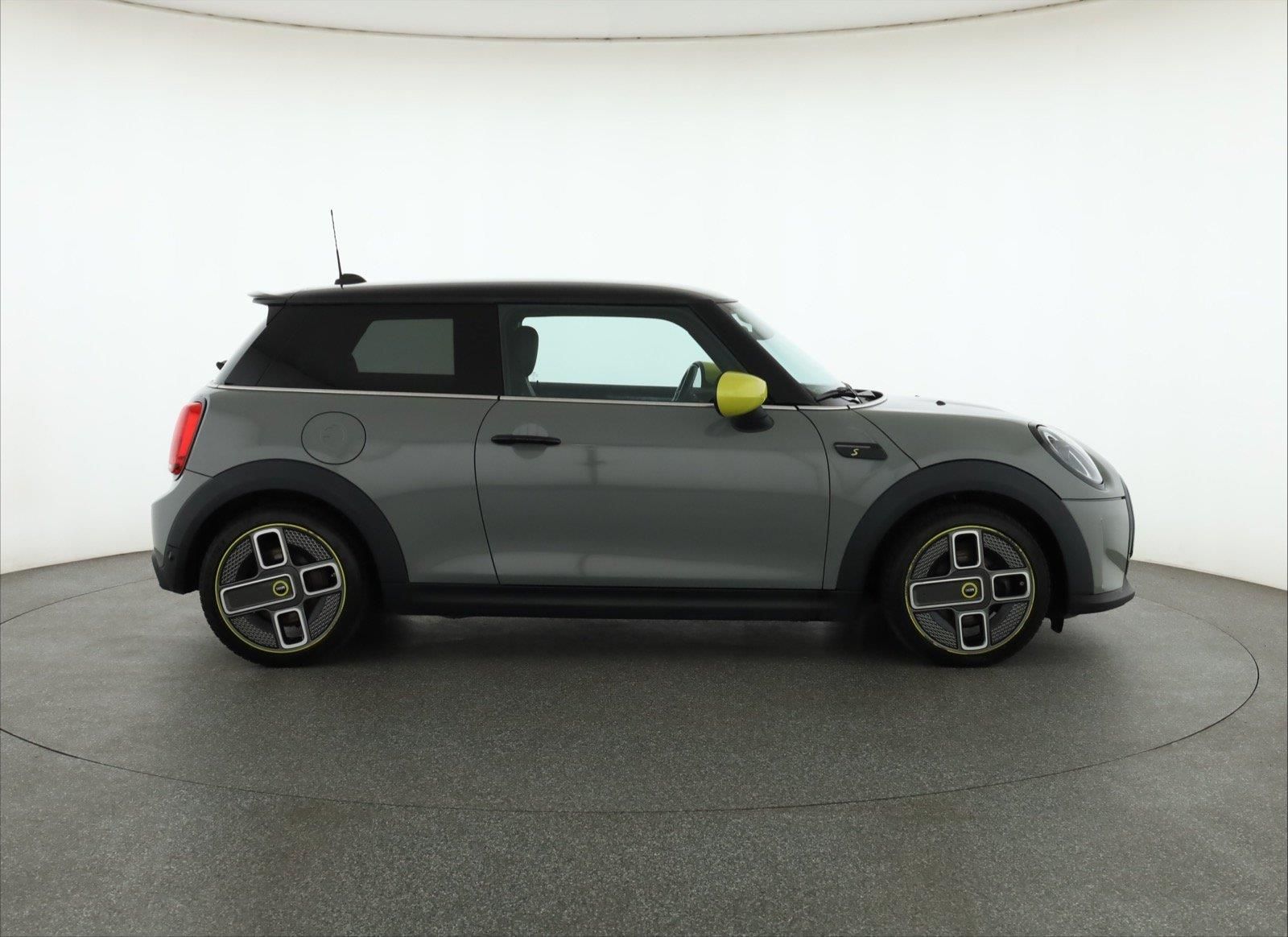 Mini, Cooper SE 32 kWh, SoH 100% - fotka 6