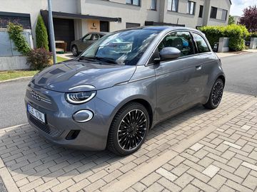 Fiat 500e La Prima, TOP, ČR