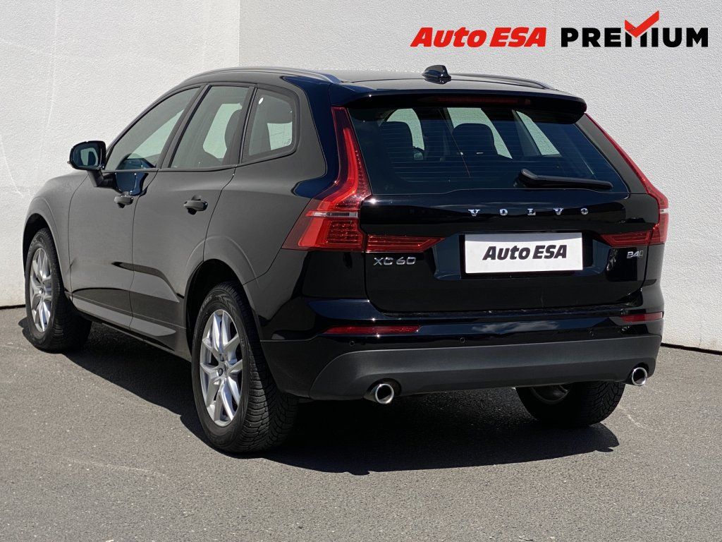 Volvo XC60, 2.0 D 4x4,ČR,servis.kniha - fotka 6