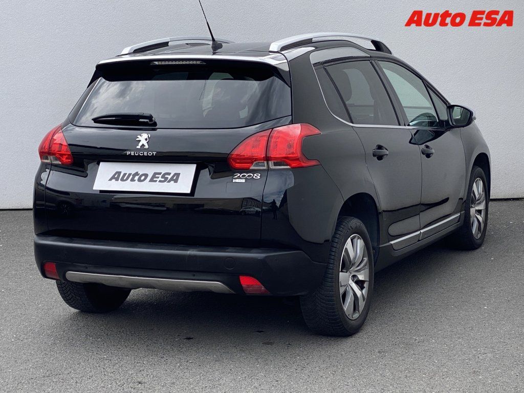 Peugeot 2008, 1.6 e-HDI,AT,panorama - fotka 4
