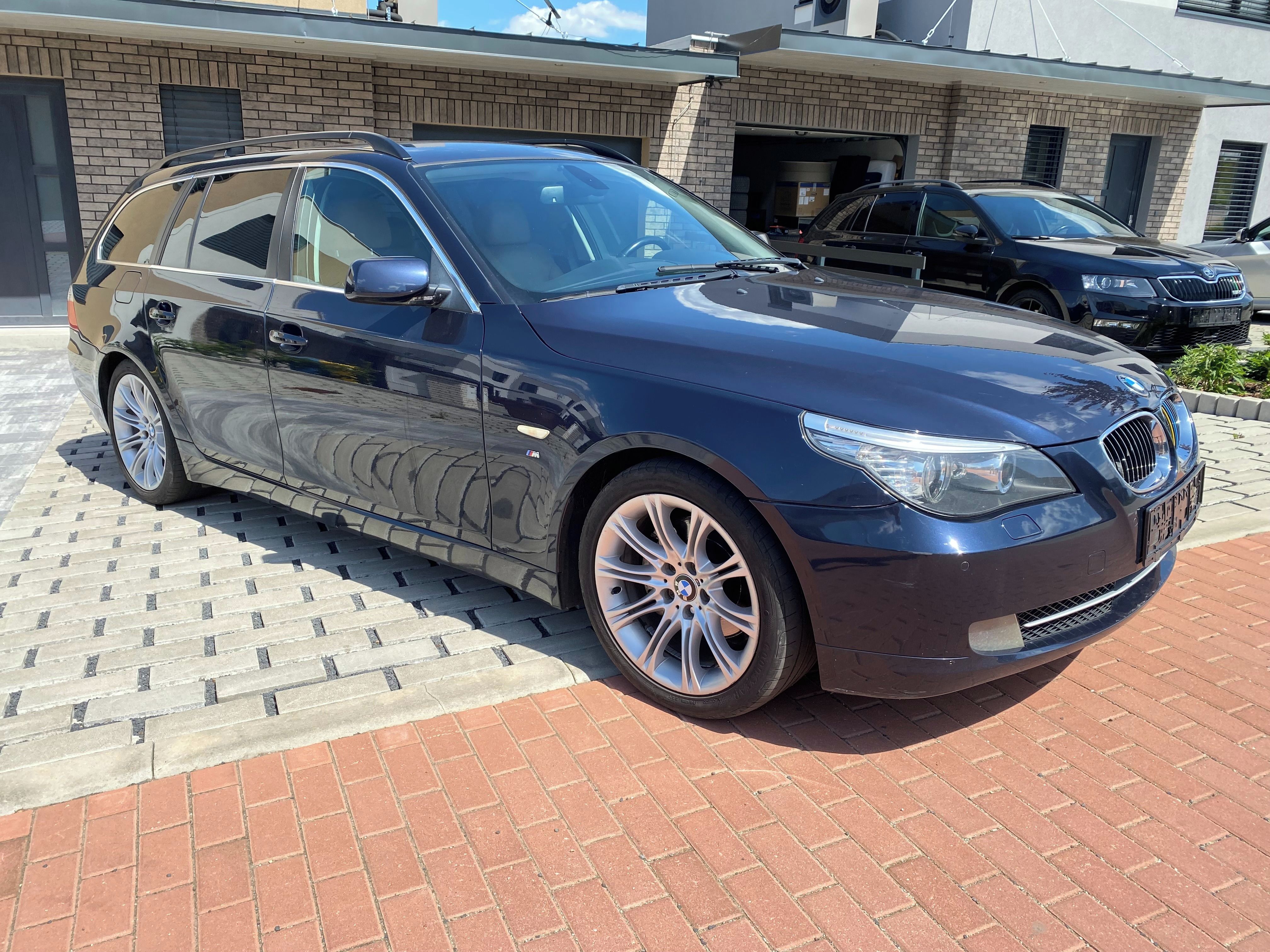 BMW Řada 5, 525d Touring, 145kW, kůže, R18 - fotka 5