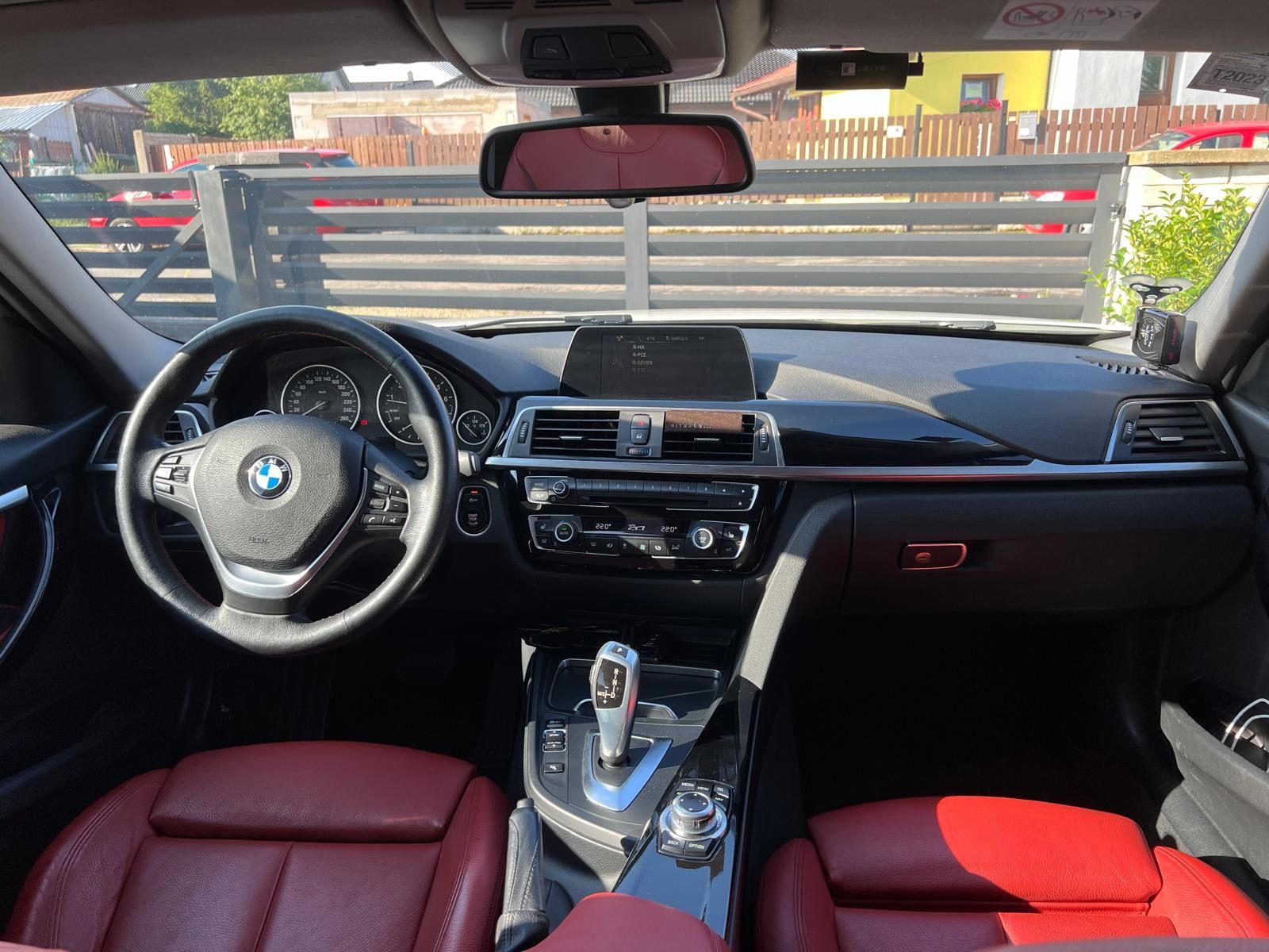 BMW Řada 3, BMW  Řada 3, 320i-4 válec - fotka 3