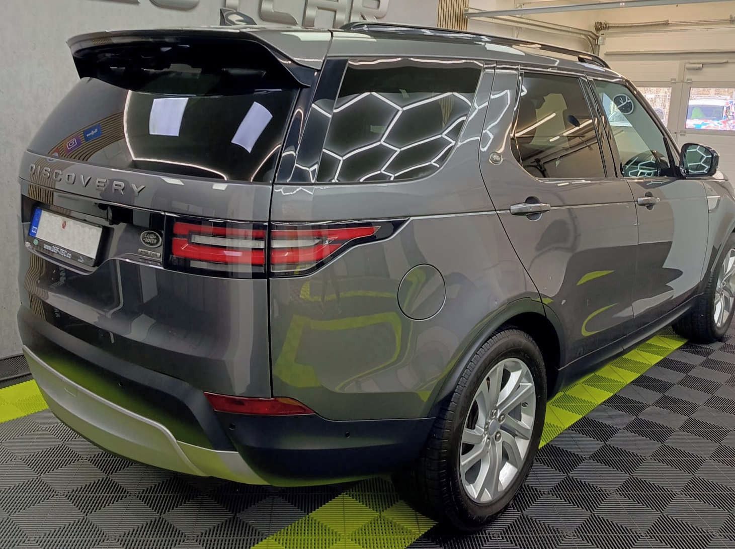 Land Rover Discovery, Land Rover Discovery 5 HSE TDV - fotka 6
