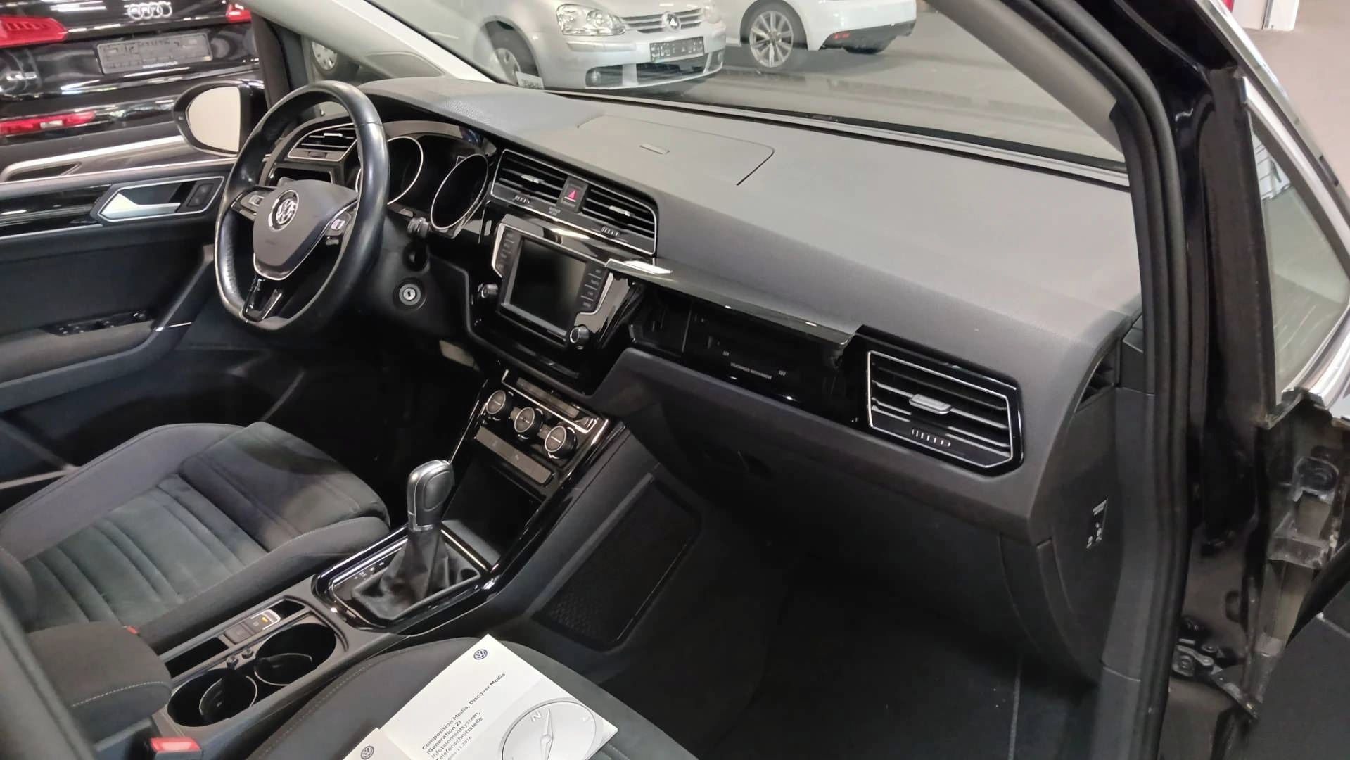 Volkswagen Touran, 1.8Tsi 132KW DSG HIGHLINE TOP - fotka 4