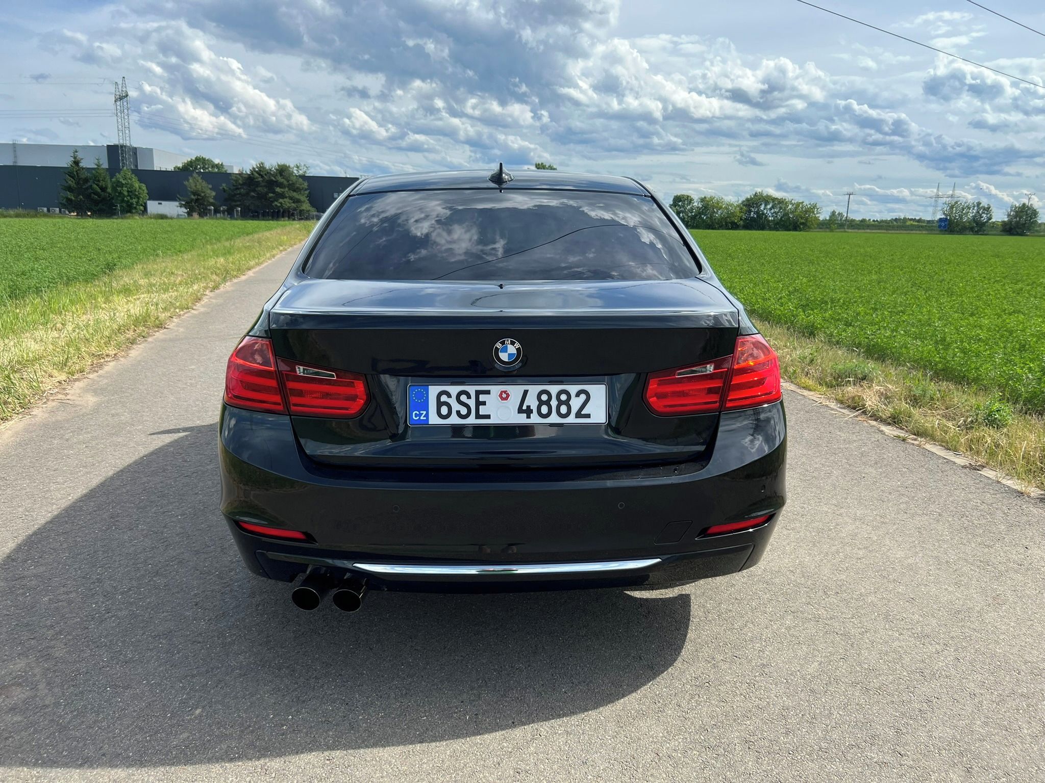 BMW Řada 3, 320i ed, 160kw, hnědý interiér - fotka 5