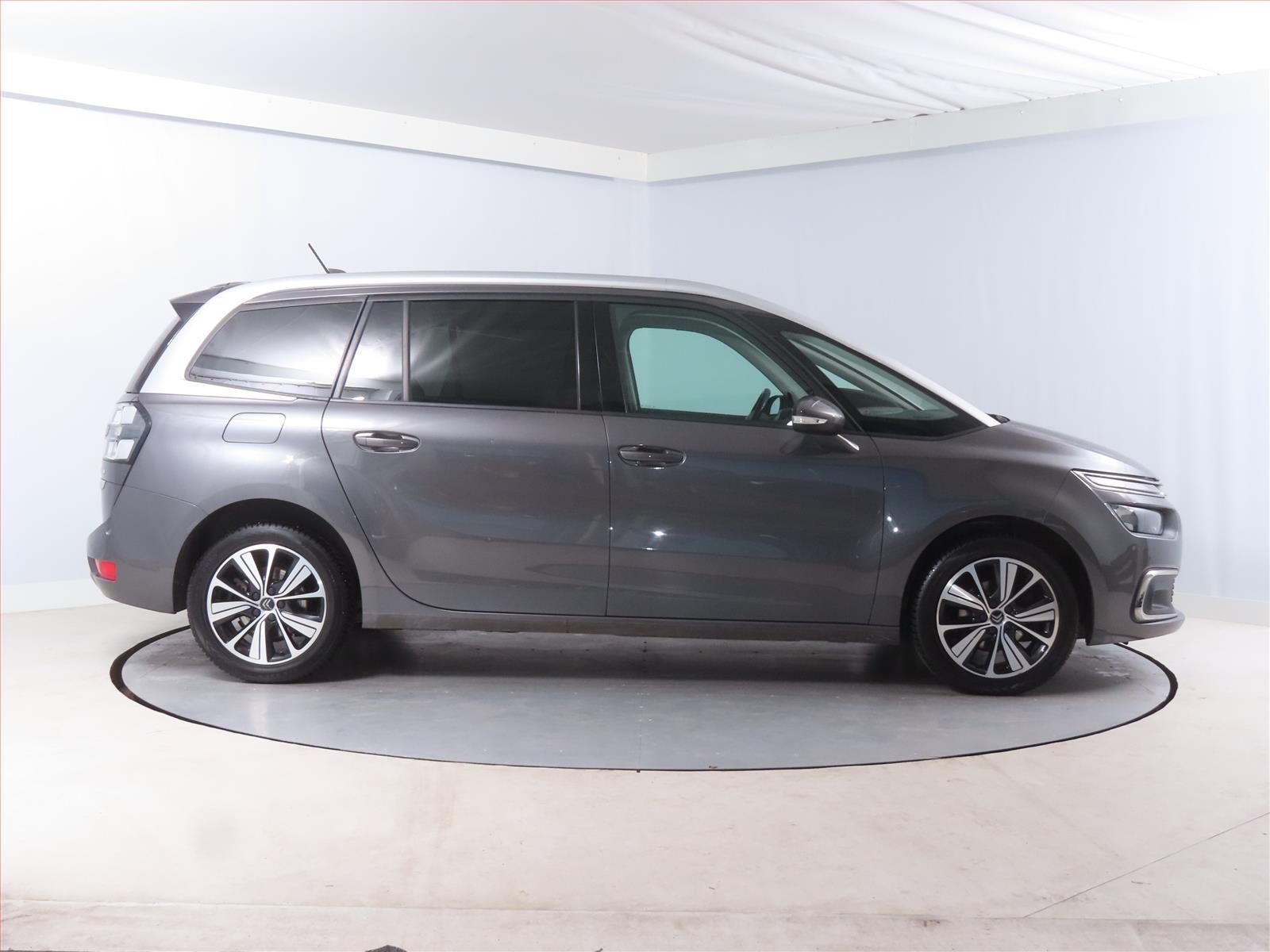 Citroën Grand C4 SpaceTourer, 1.5 HDi, Automat, 7 míst, Kůže - fotka 6