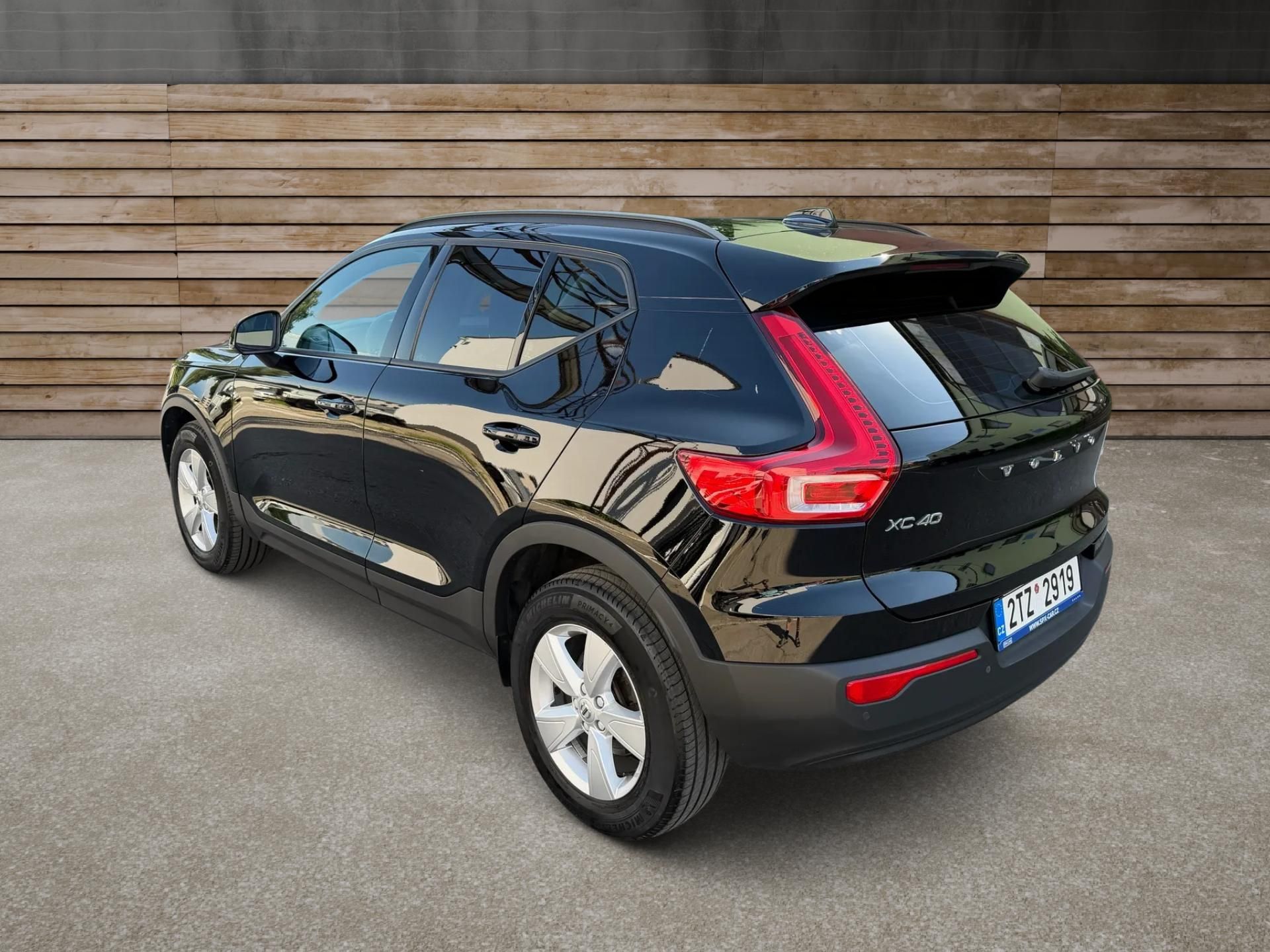 Volvo XC40, +T2+KOUPENO V ČR+1.majitel+DPH - fotka 5