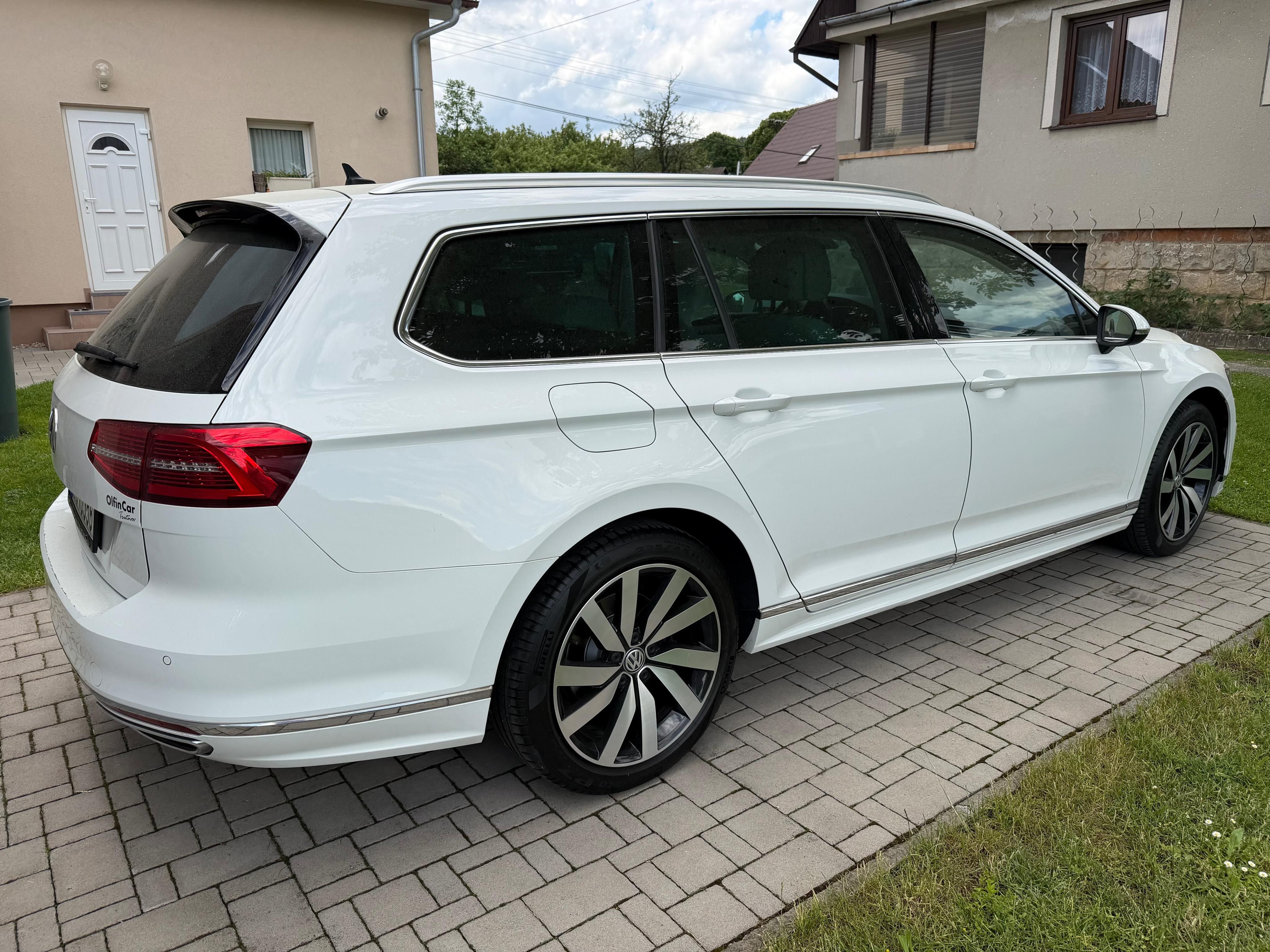 Volkswagen Passat, 2,0TDI/110kW, DSG7 - fotka 5