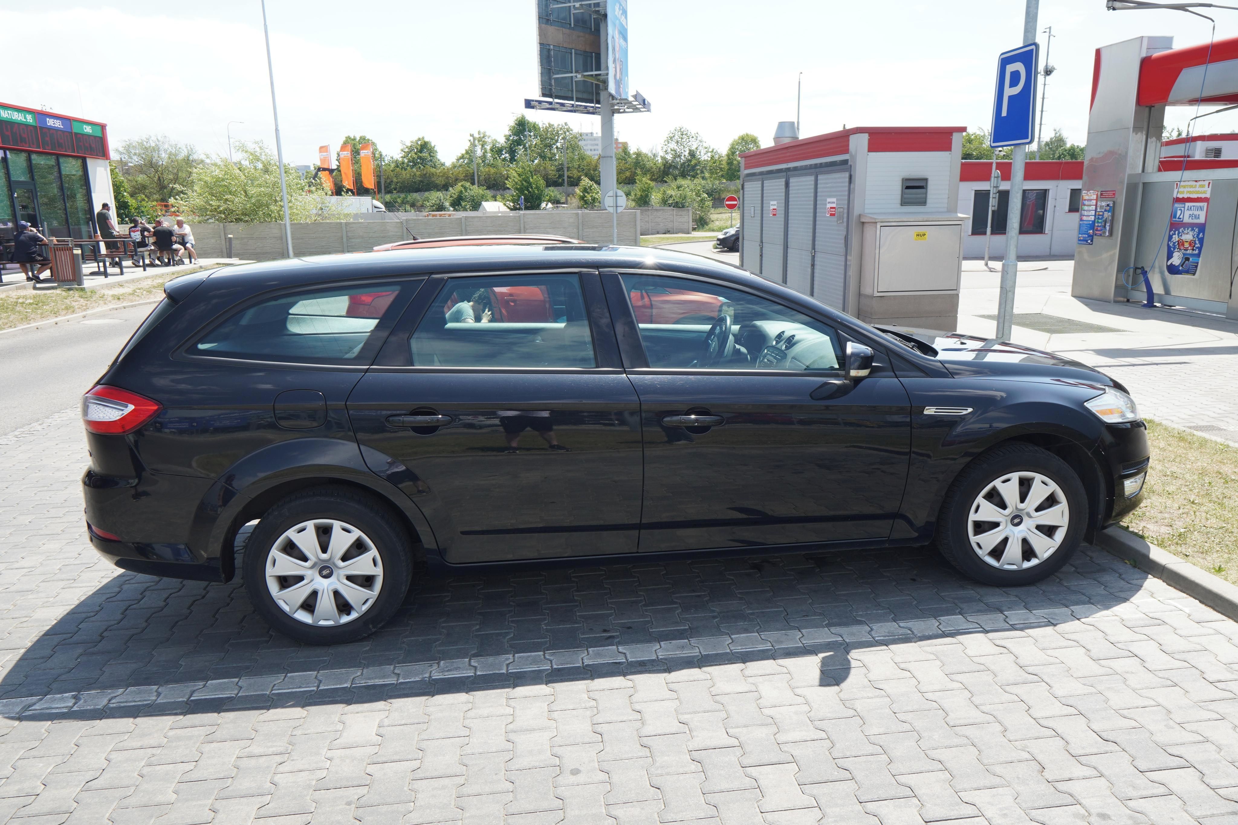 Ford Mondeo, Ford Mondeo Kombi 2.0 - fotka 2