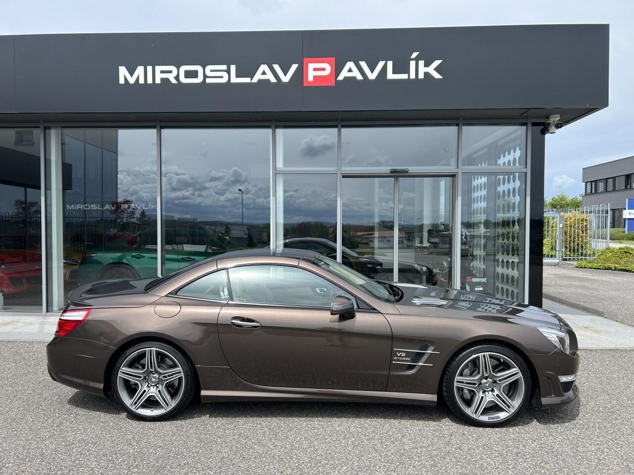 Mercedes-Benz SL, 63 AMG Roadster - fotka 4