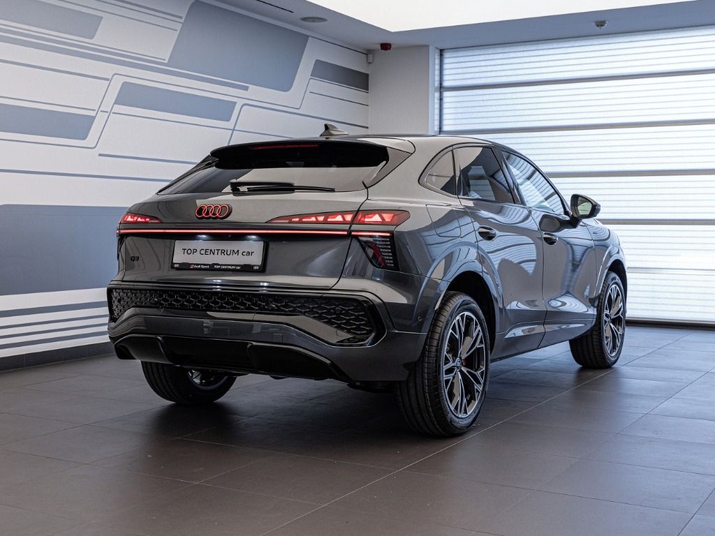 Audi Q3, Sportback NEW e-hybrid - fotka 2