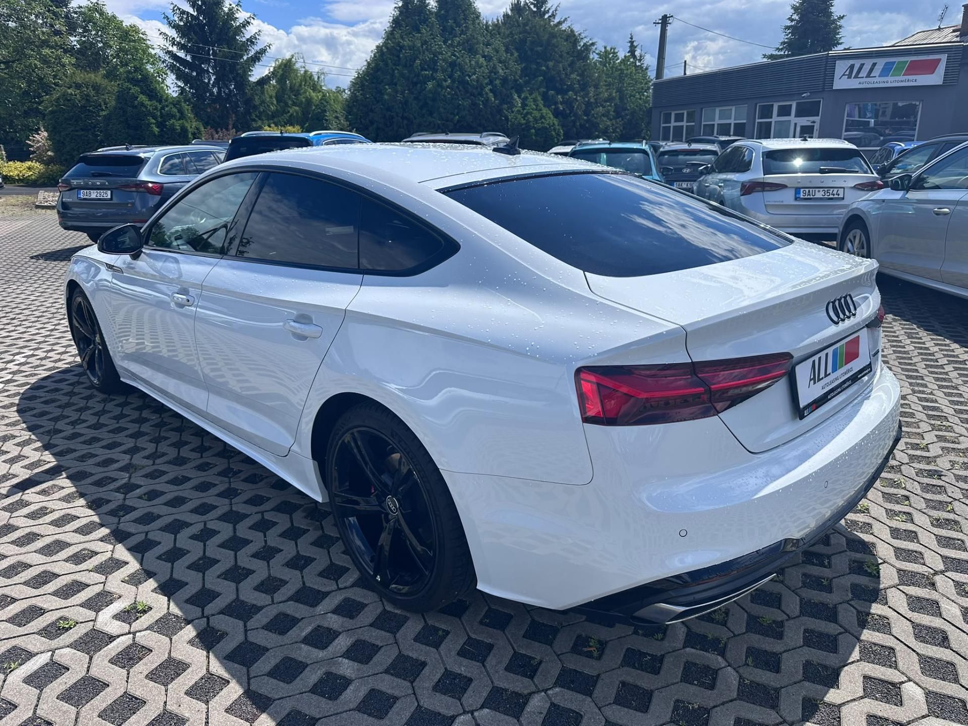 Audi A5, 2,0 TDI 150kW Quattro S line - fotka 5