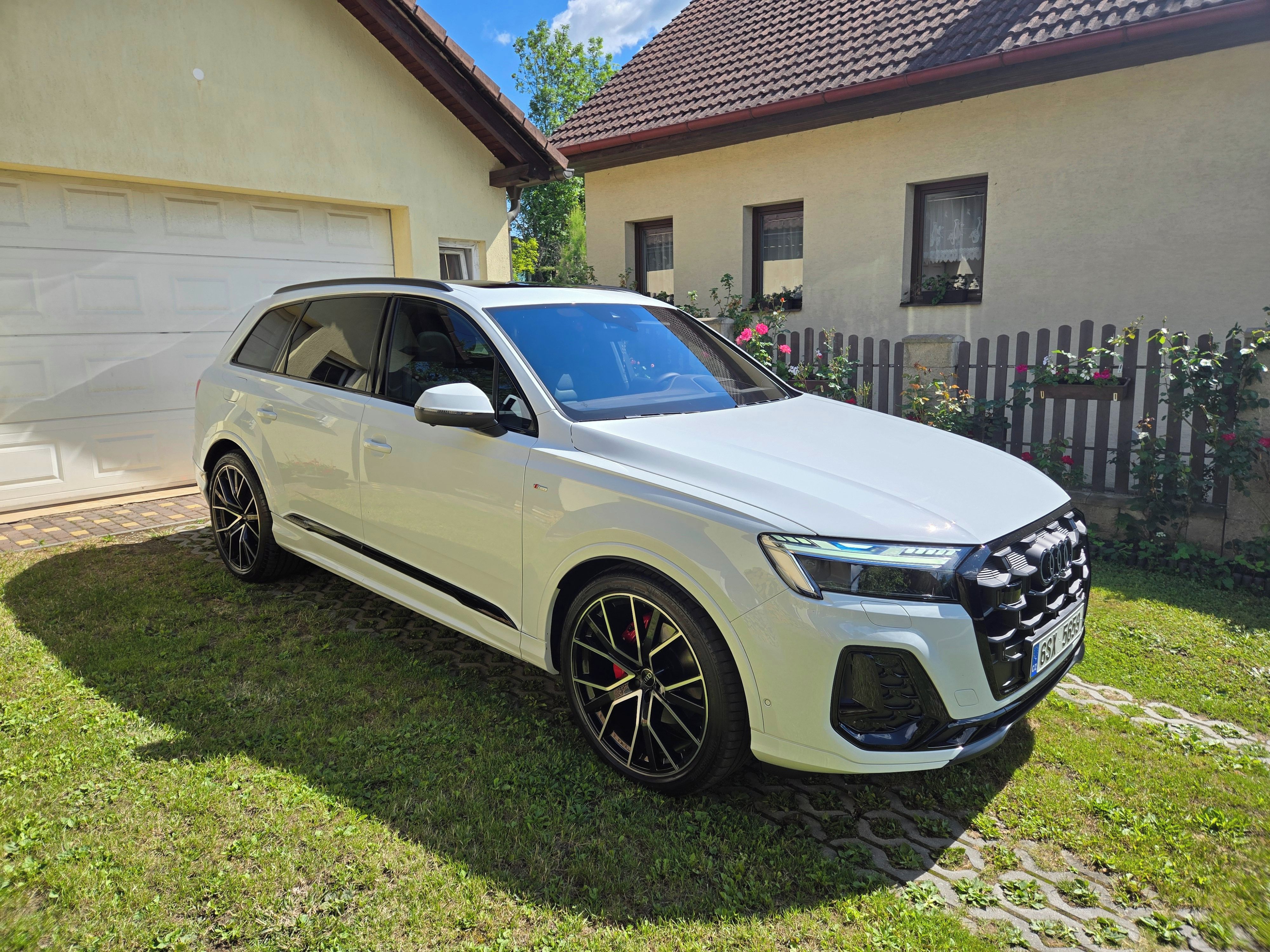 Audi Q7, 210Kw,laser,BaB,hedap,panorama