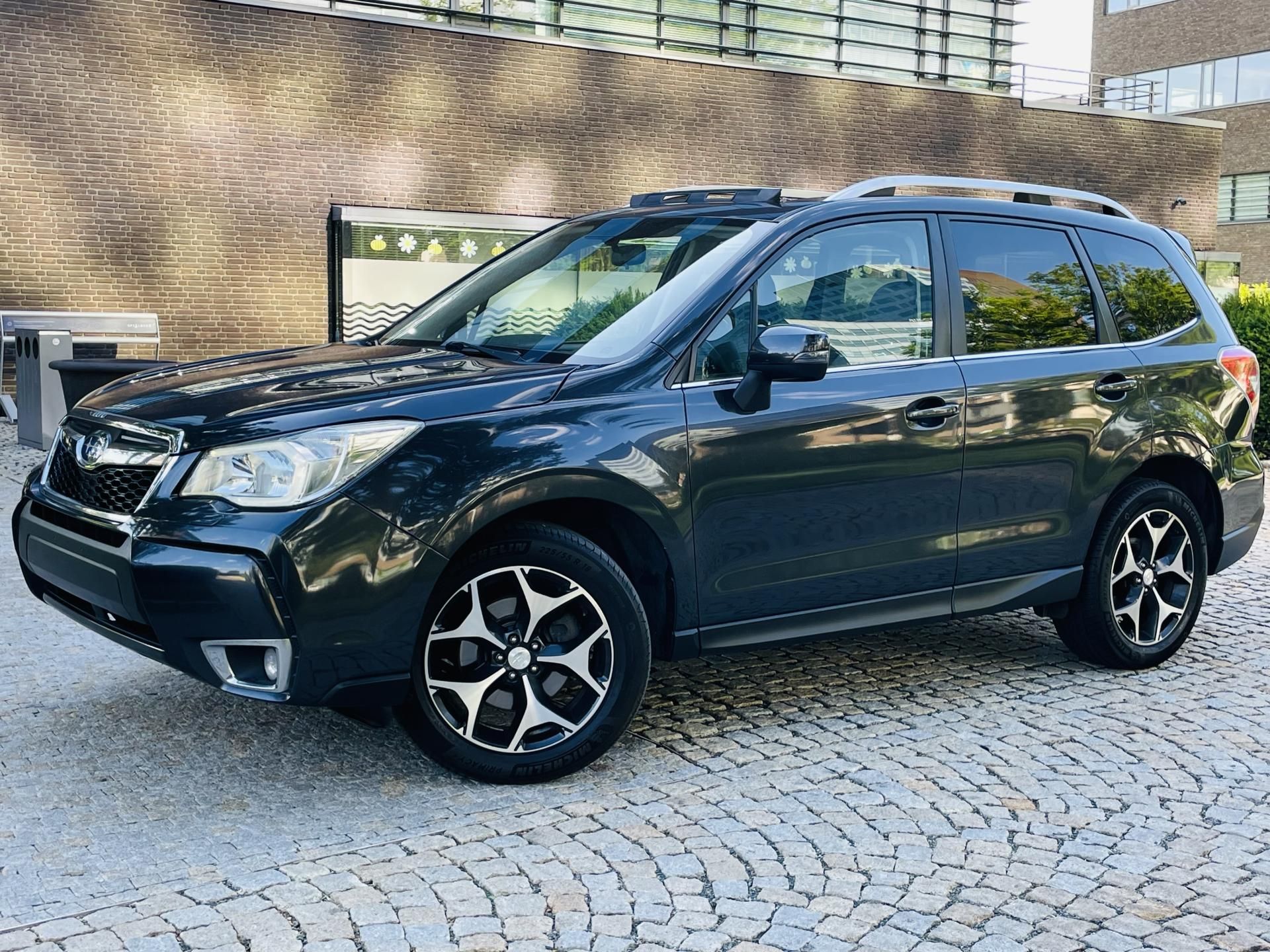 Subaru Forester, 2.0i 4x4 AUT 1MAJITEL SERVISKA - fotka 3
