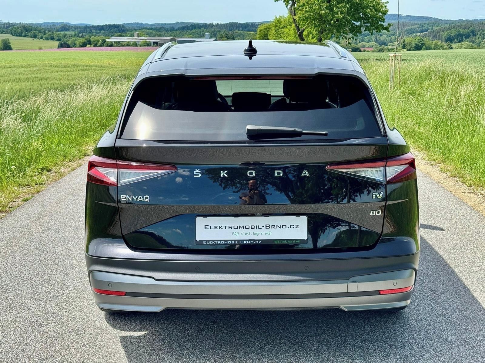 Škoda Enyaq iV, 82kWh, SOH 92%,KEYLESS - fotka 5