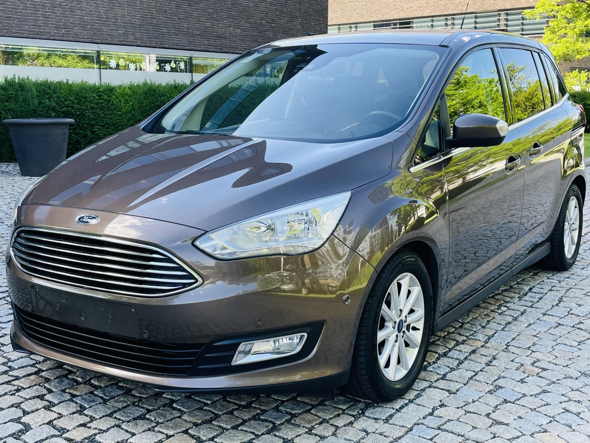 Ford Grand C-MAX, 2.0TDCi MAN TAŽNÉ 1MAJITEL - fotka 4