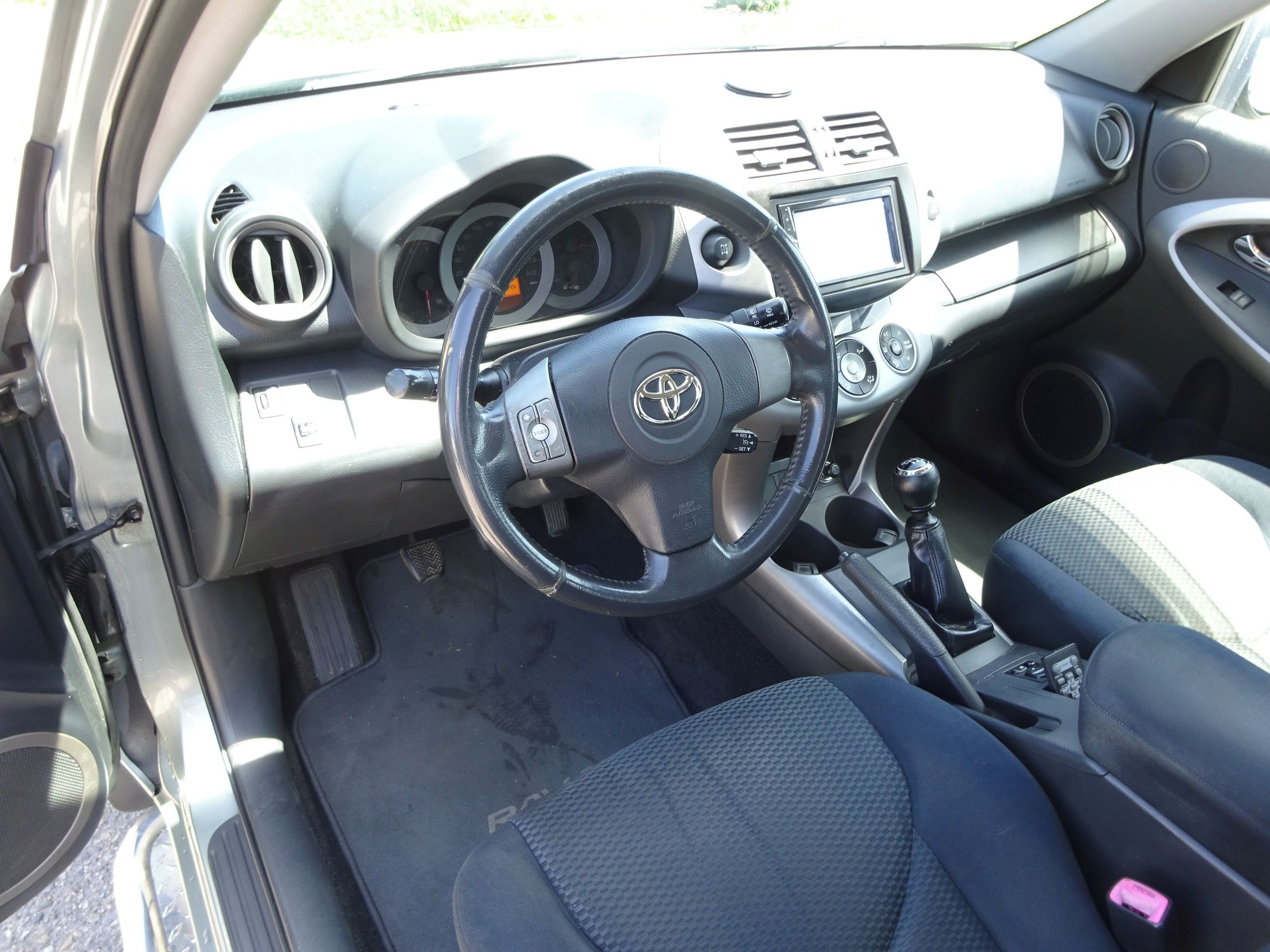 Toyota Rav4, D4-D (100 KW) 4x4 - fotka 5