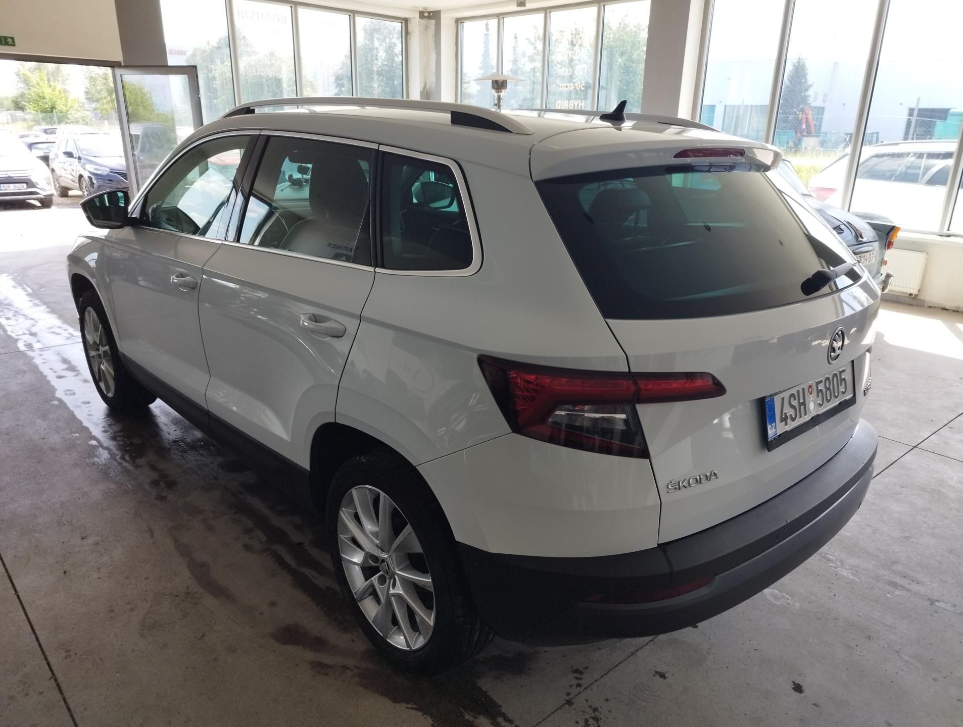 Škoda Karoq, 1,0TSI,85KW,FULL,LED,ALU,KŮŽE - fotka 6