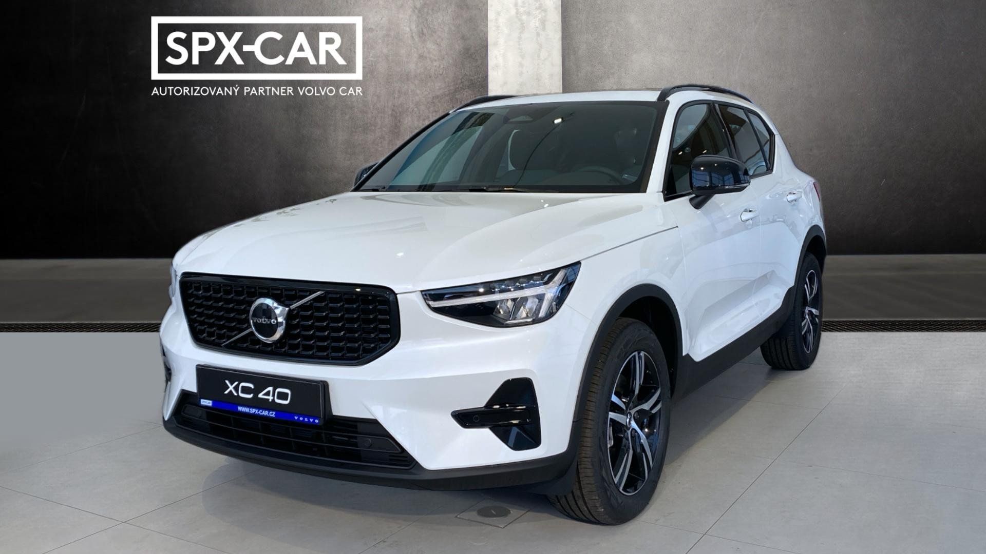 Volvo XC40, PLUS DARK, B4 FWD, 145+10 kW /