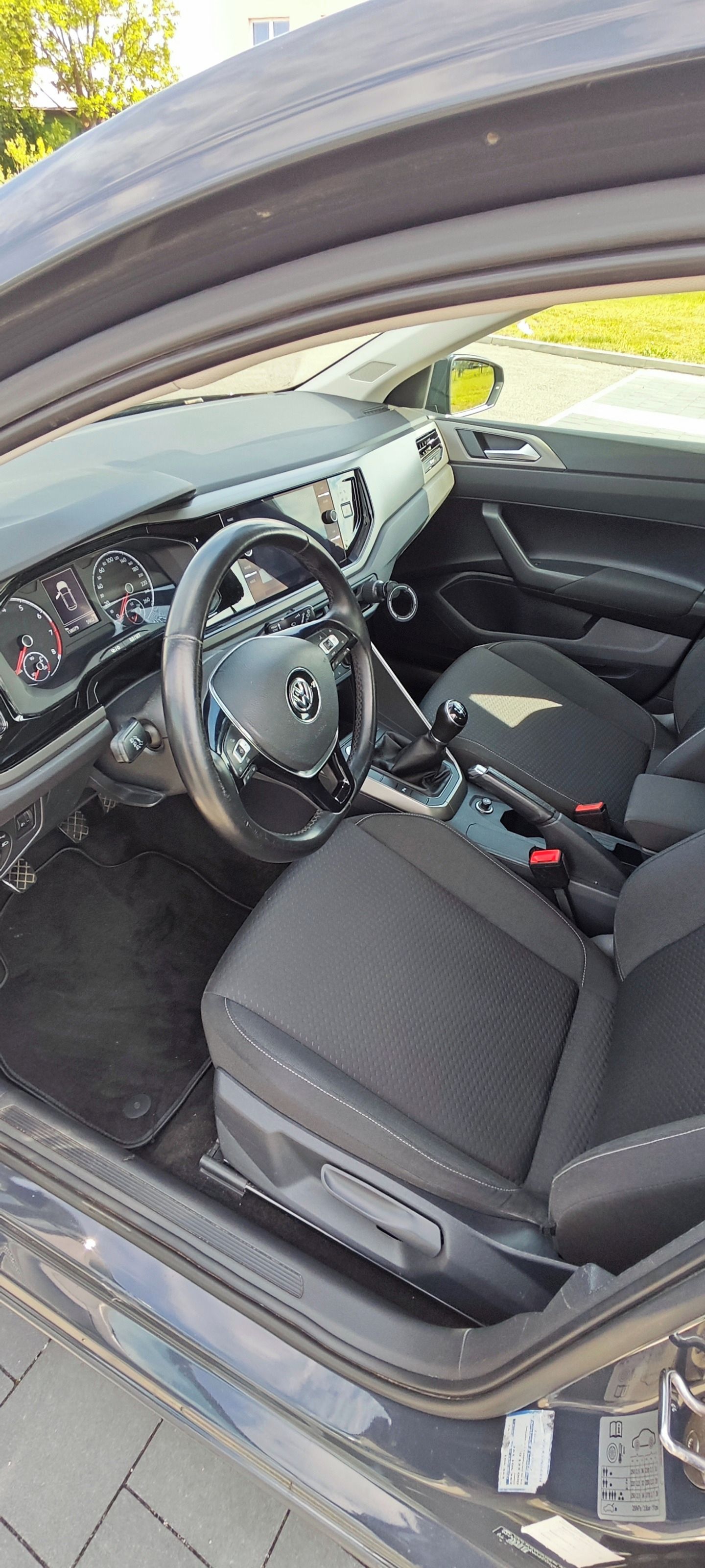 Volkswagen Polo, Volkswagen Polo VI 1.0 TSI - fotka 6