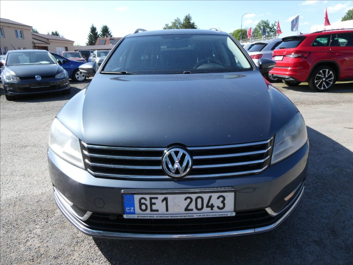 Volkswagen Passat, 2,0 TDi 103kW 4MOTION,serviska - fotka 2