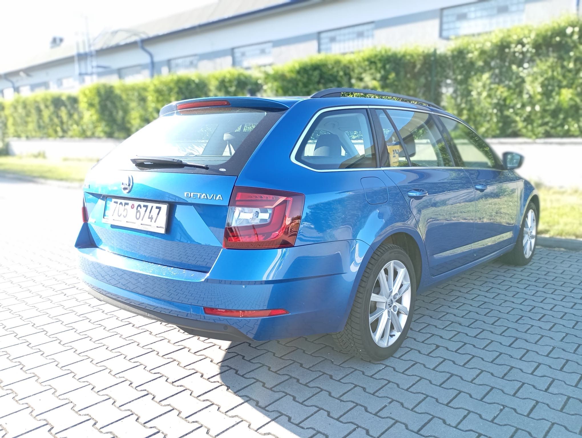 Škoda Octavia, 2.0 TDI - fotka 2