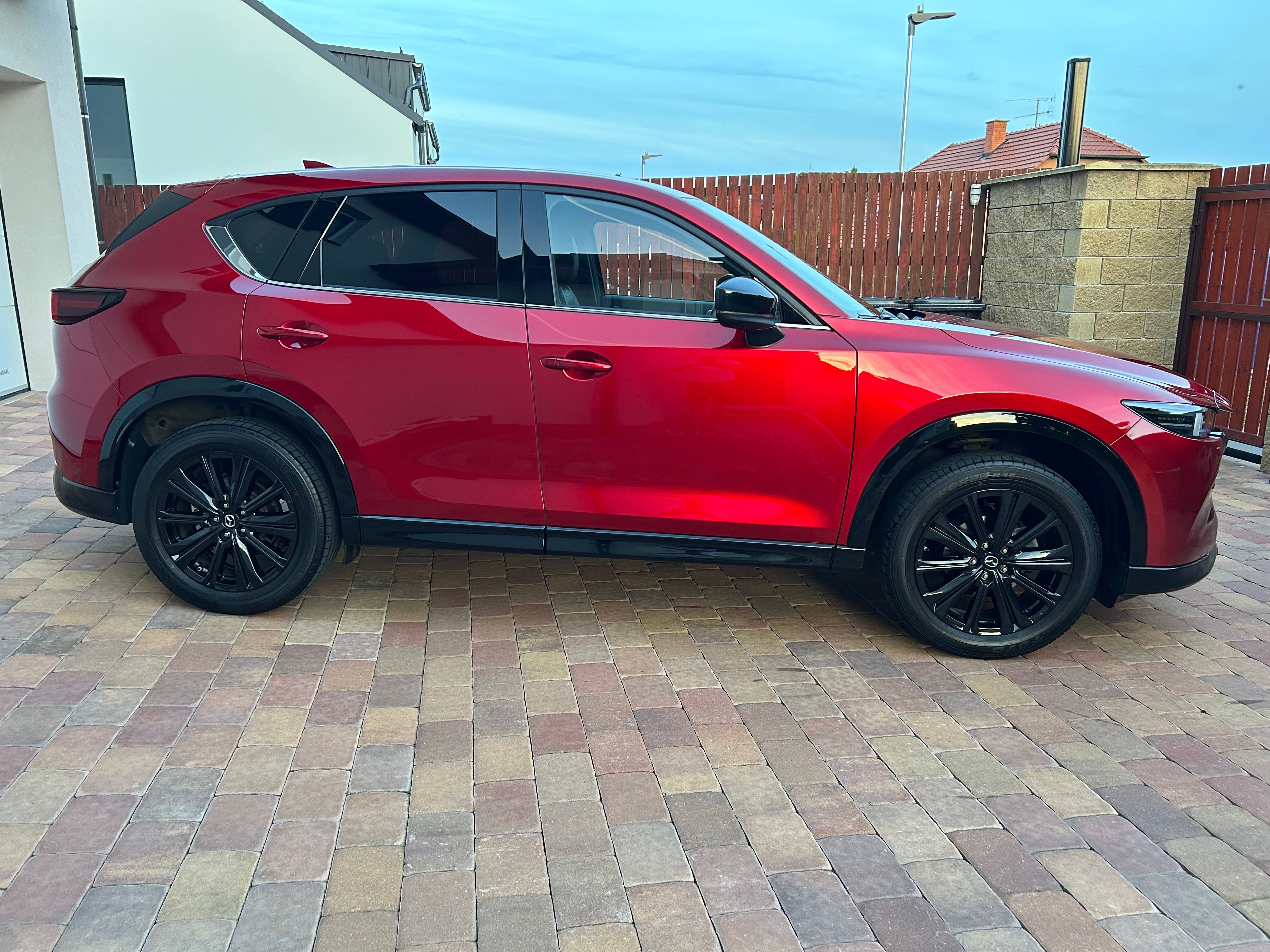 Mazda CX-5, 2.5 e-SKYACTIV-G194 HOMURA AWD - fotka 4