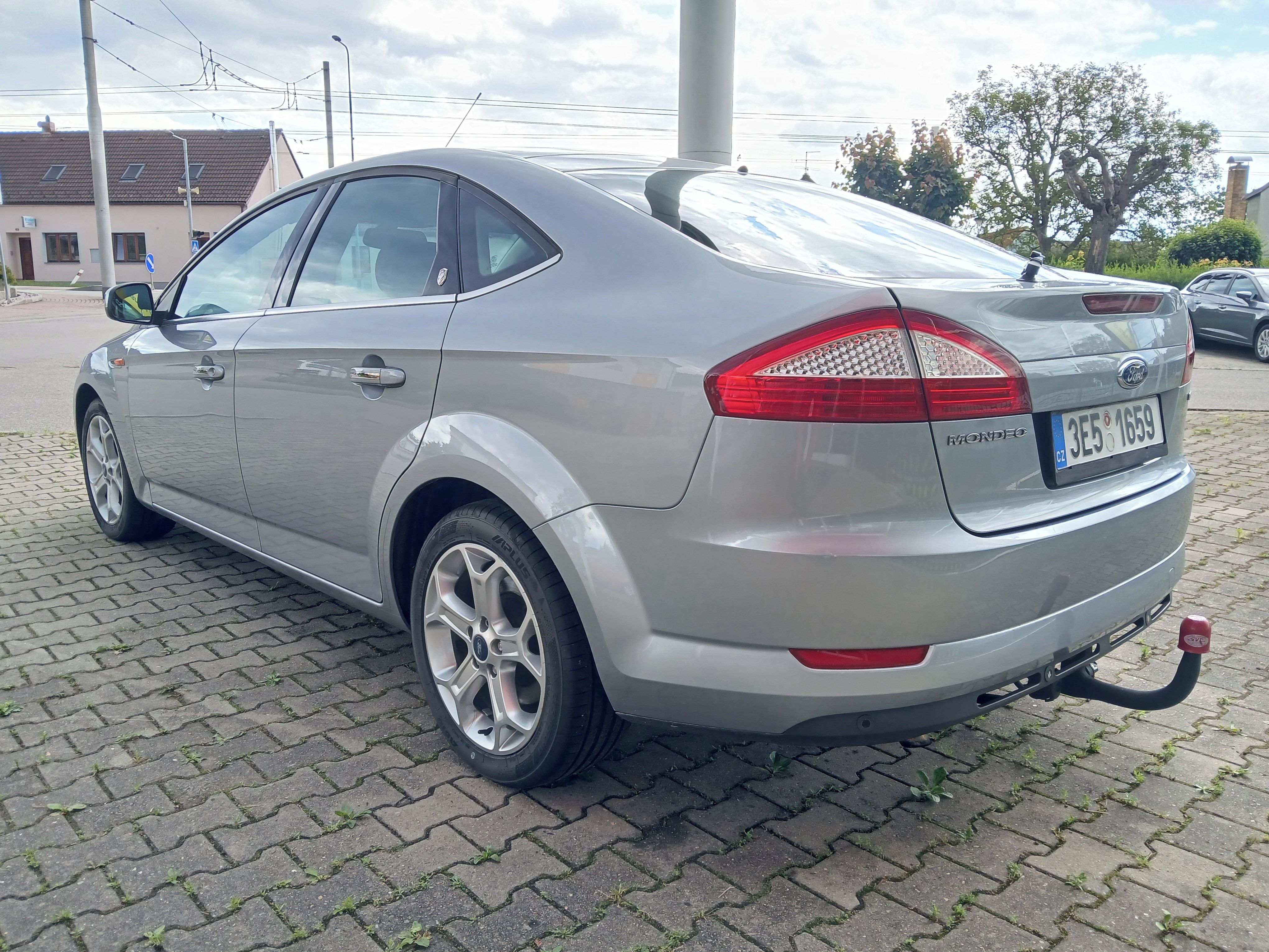 Ford Mondeo, 2.2TDCi Ghia, 129kW, man.,CZ. - fotka 3
