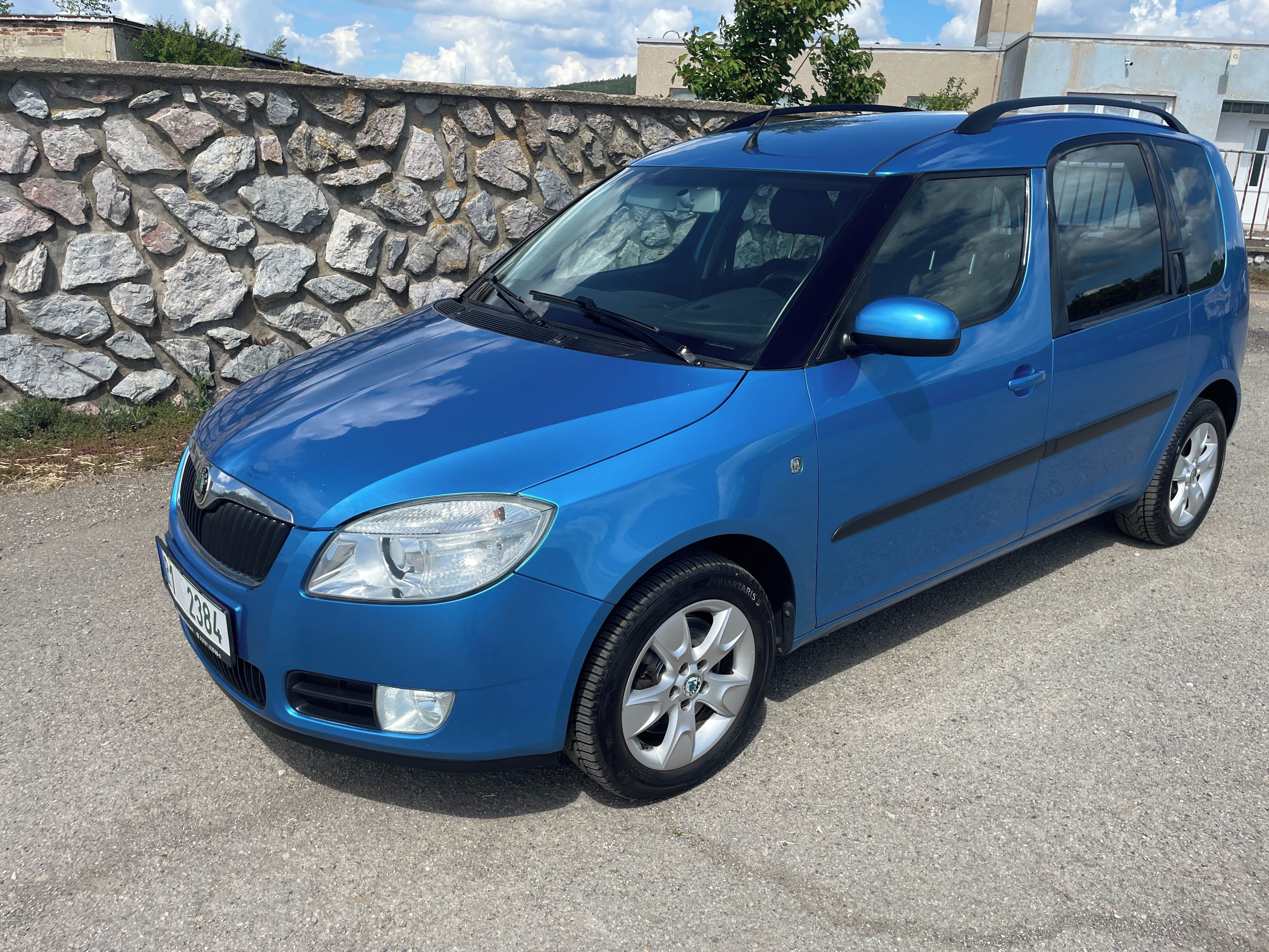 Škoda Roomster, 1.6i po servisu bez koroze - fotka 2