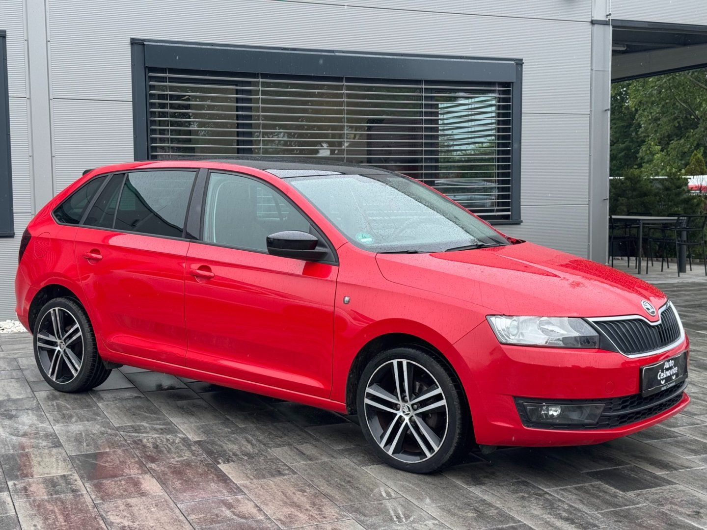 Škoda Rapid, Spaceback 1.2 TSI StylePlus - fotka 3